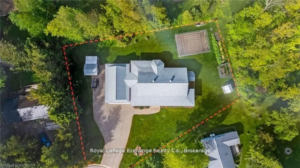 615 Cayuga Crescent