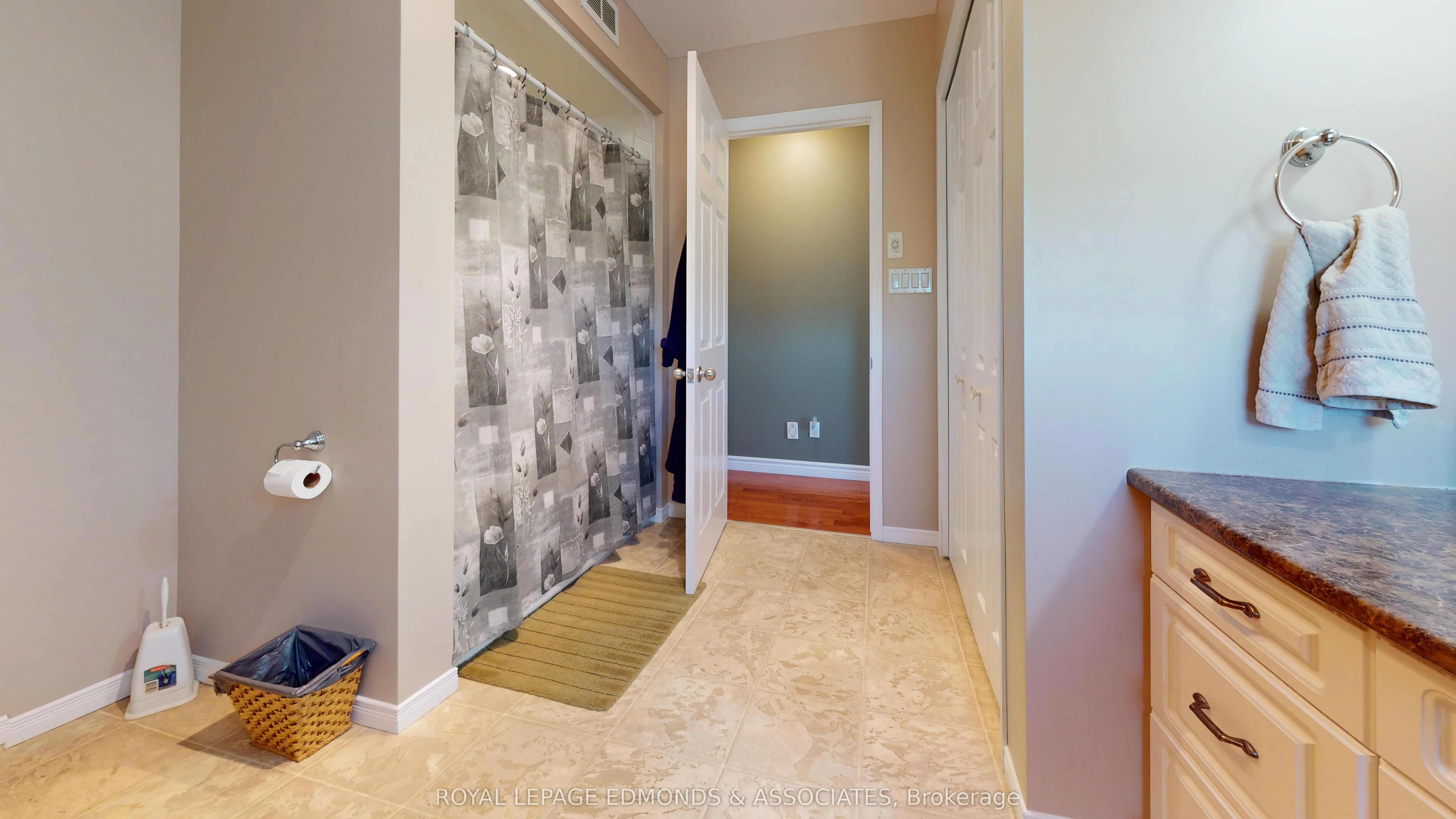 1388 Bromley Line E