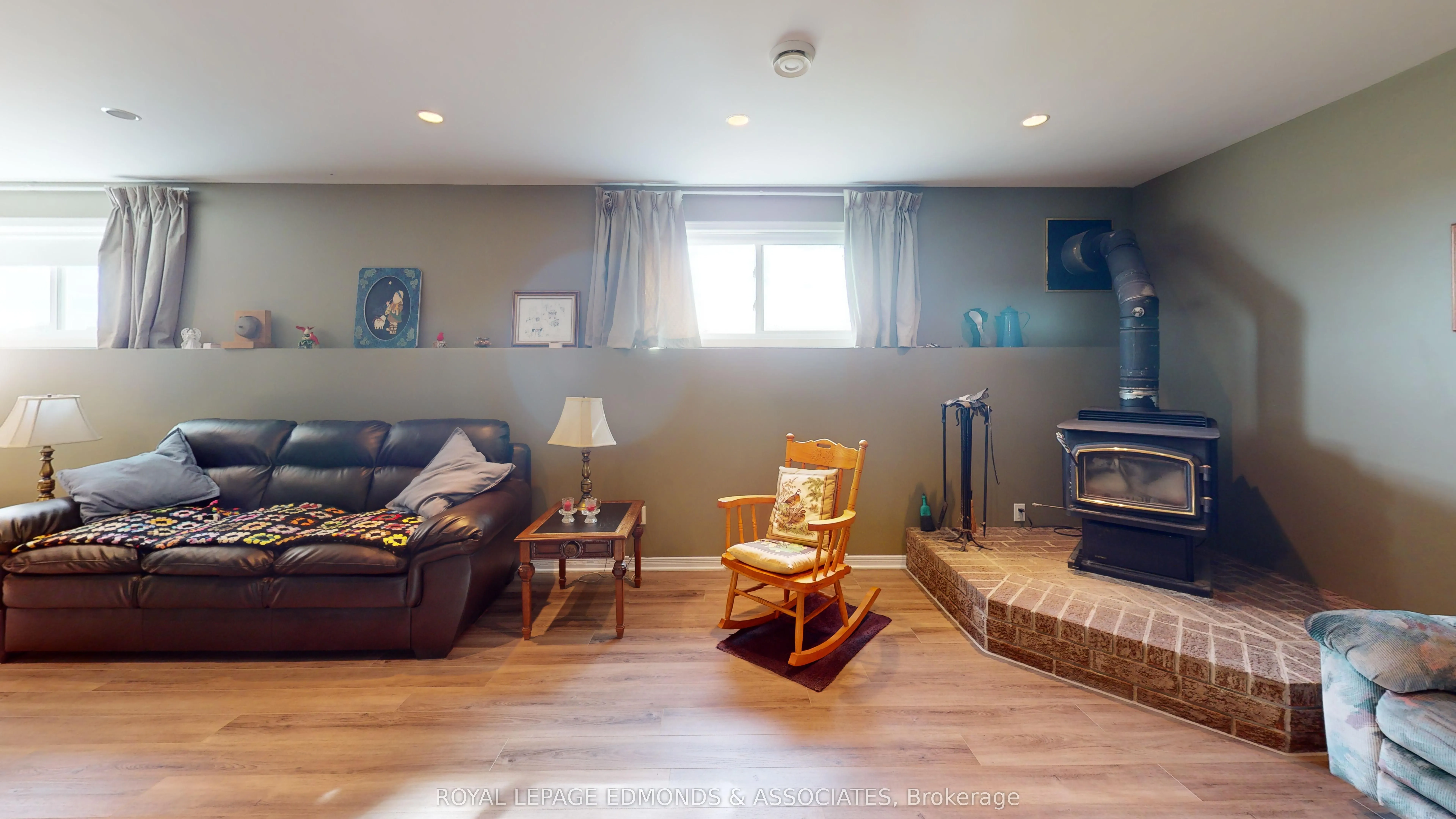 1388 Bromley Line E