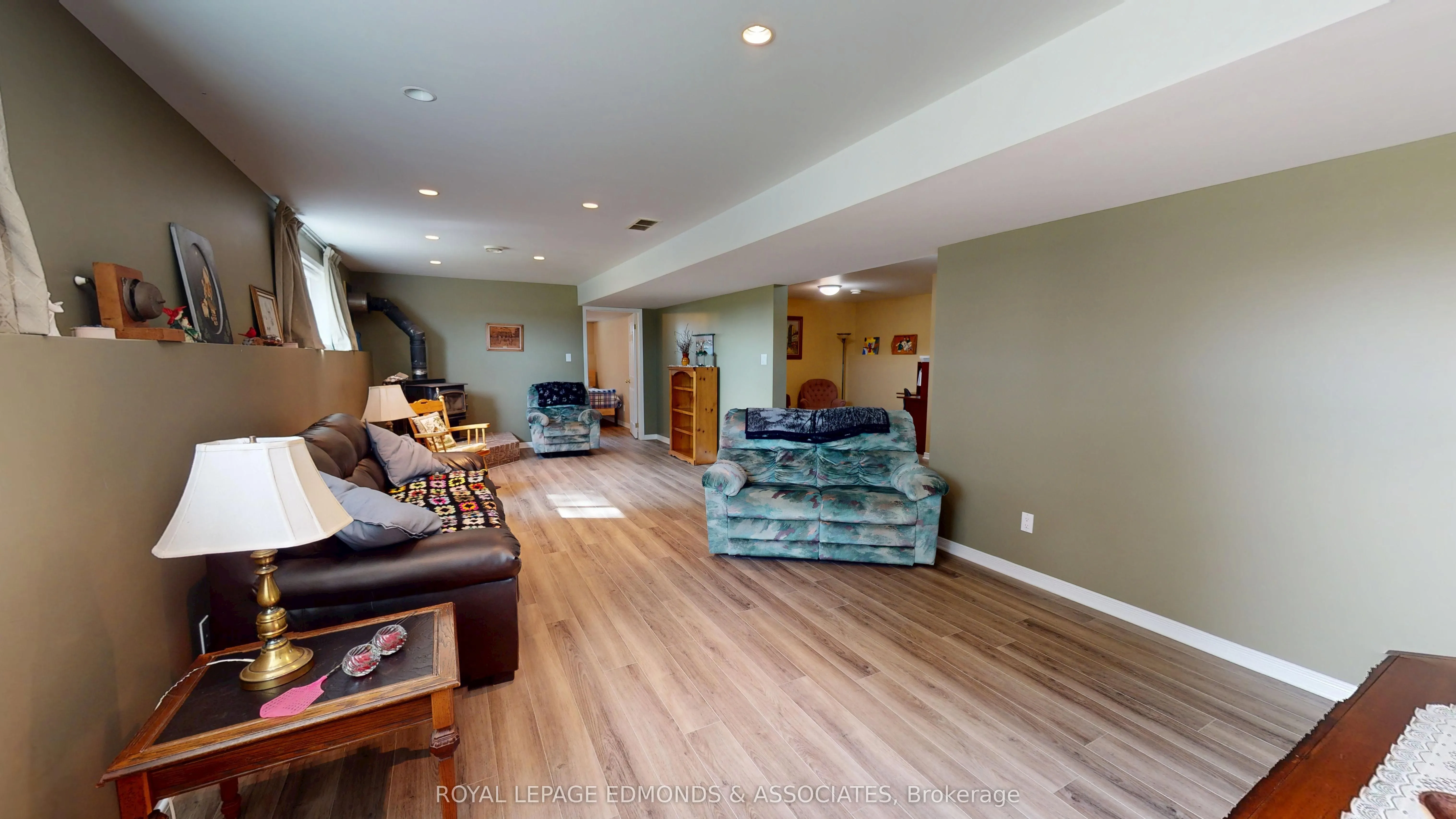 1388 Bromley Line E