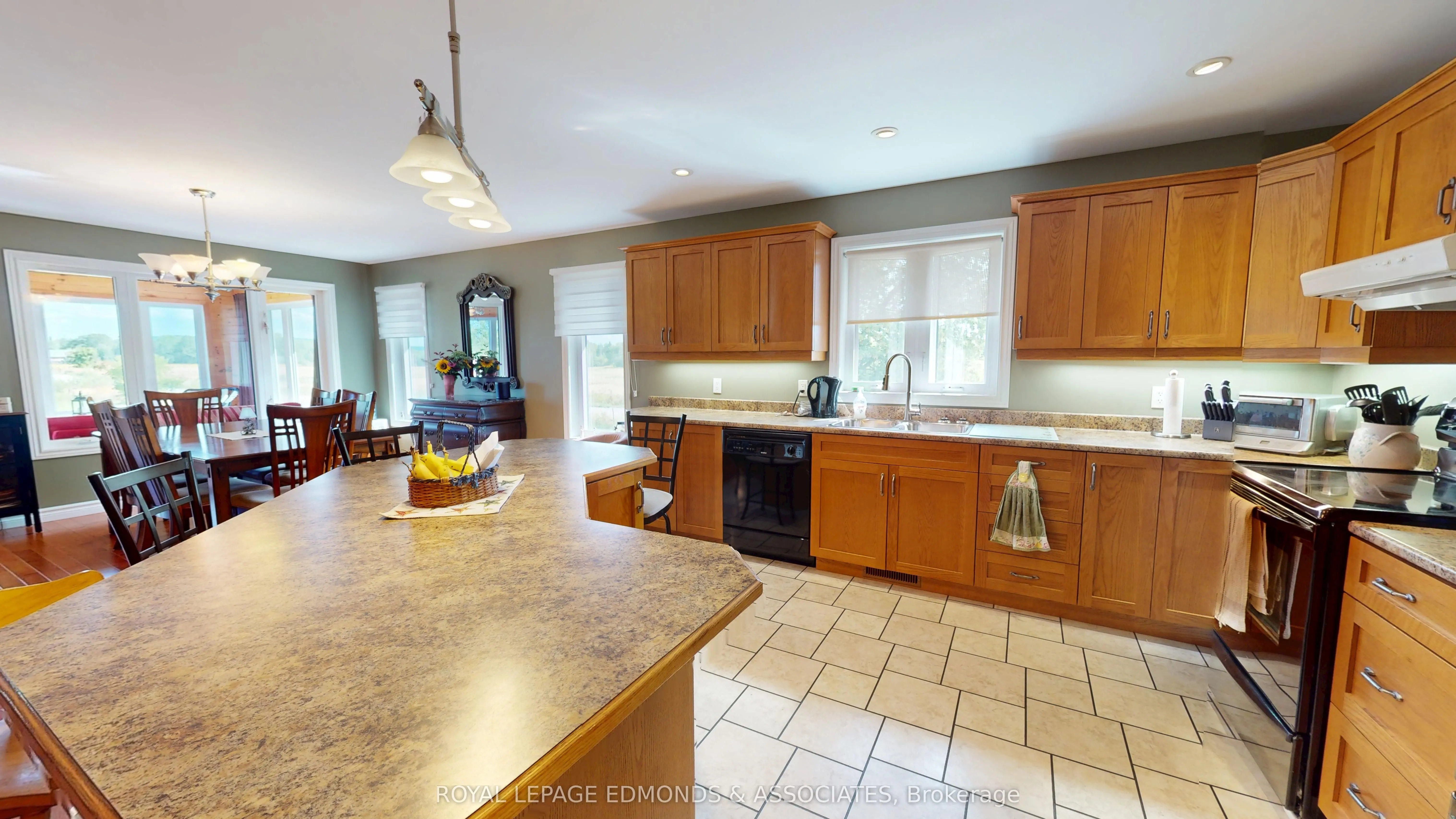 1388 Bromley Line E