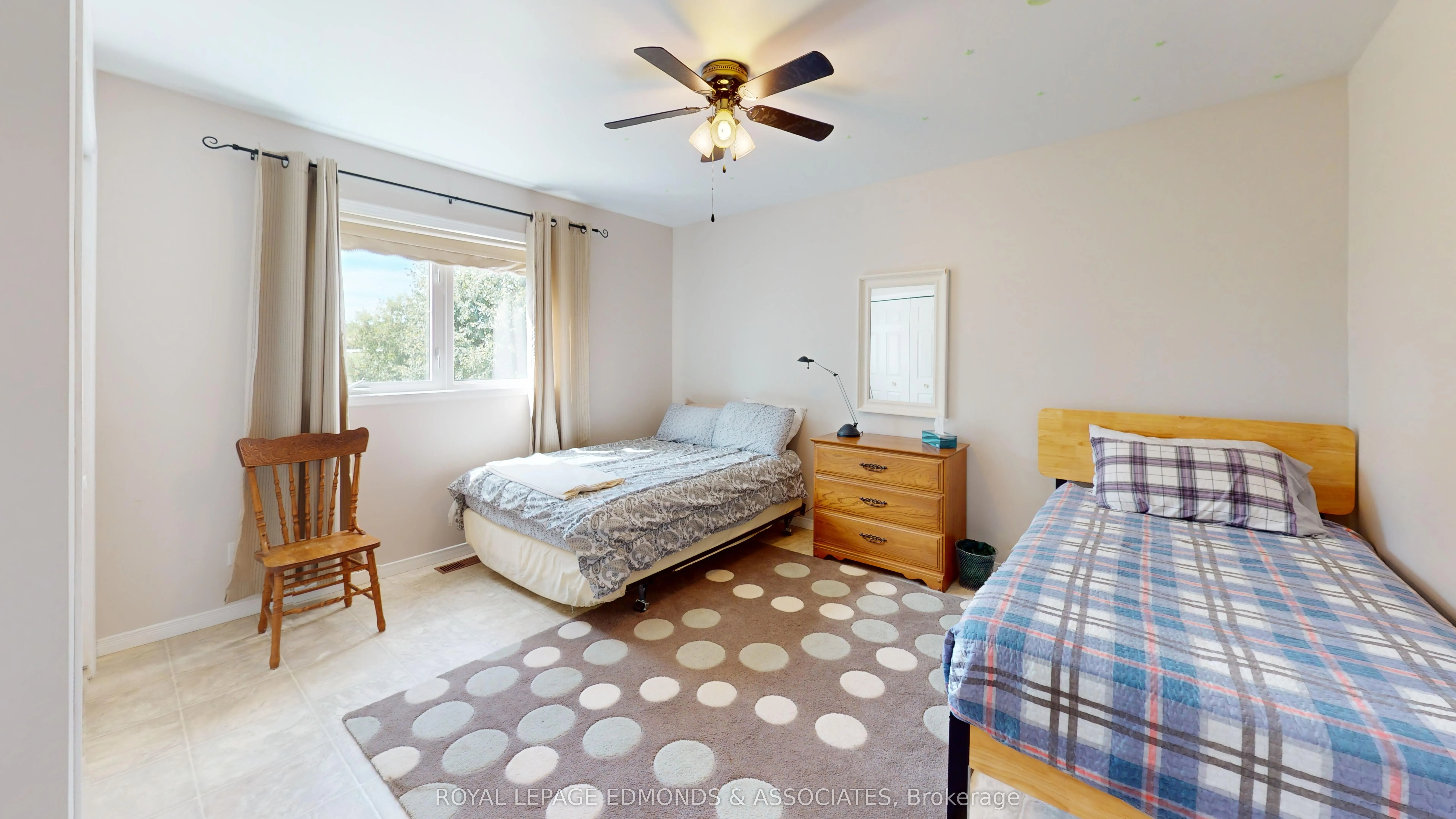 1388 Bromley Line E