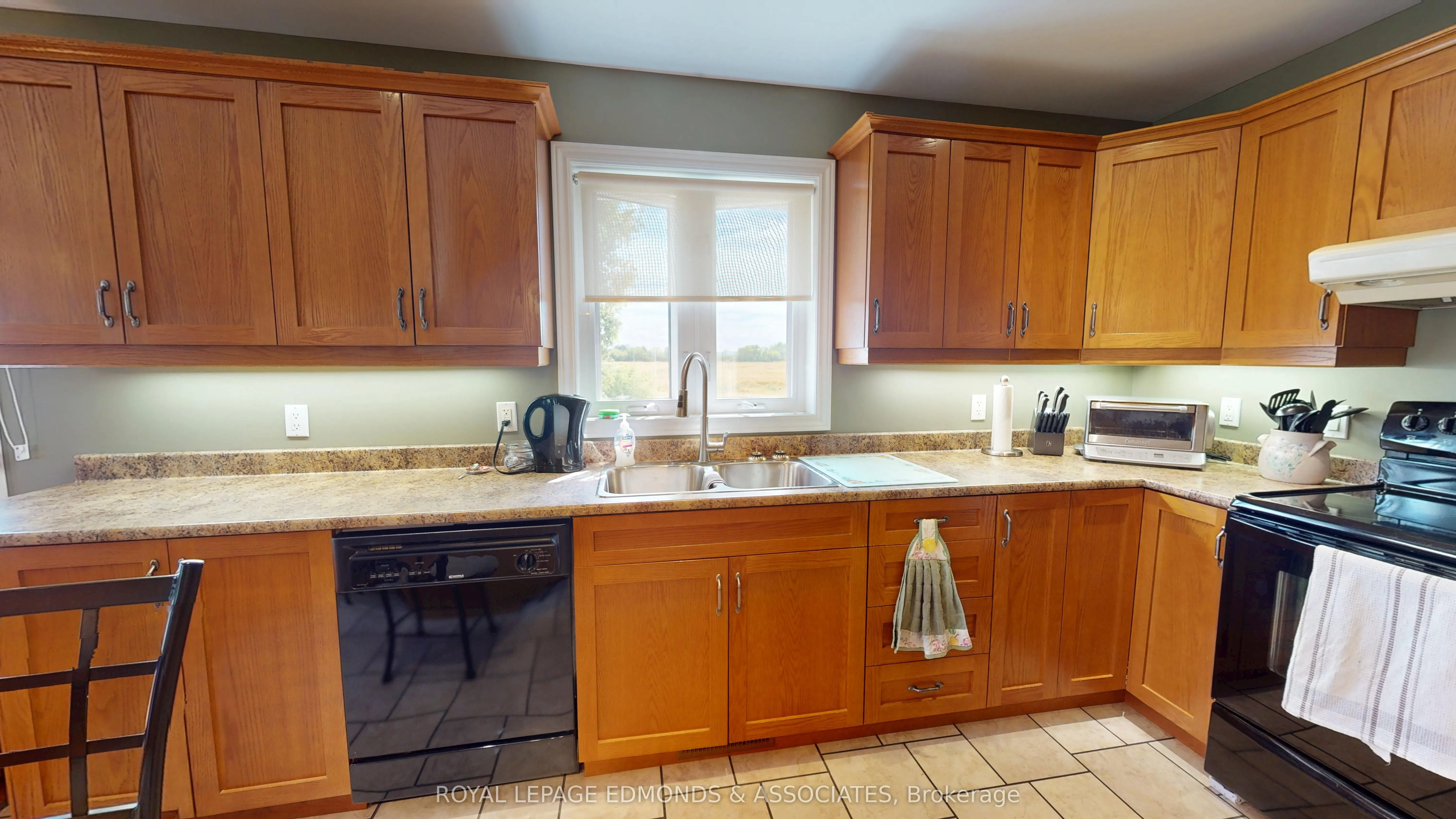 1388 Bromley Line E