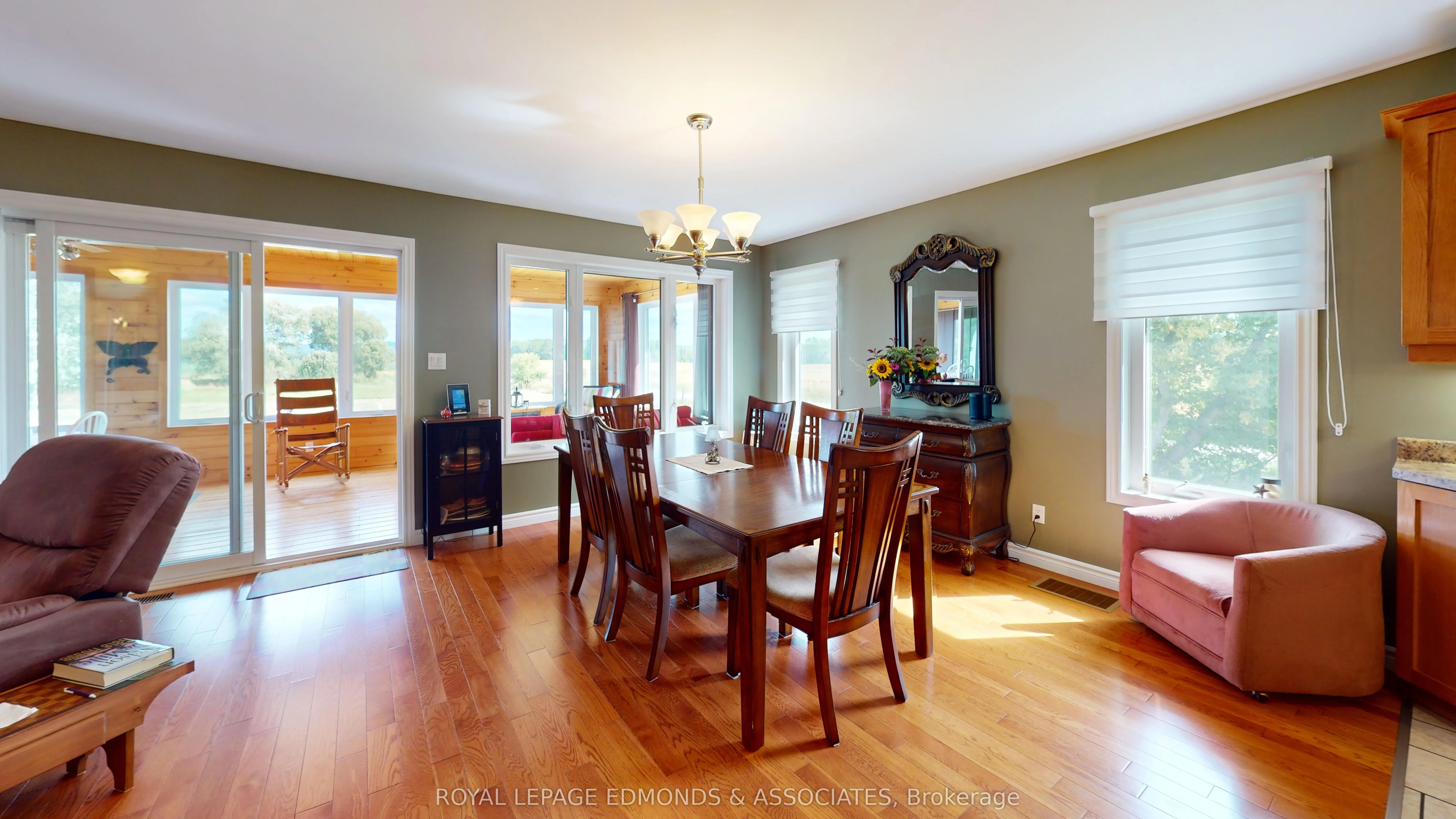 1388 Bromley Line E