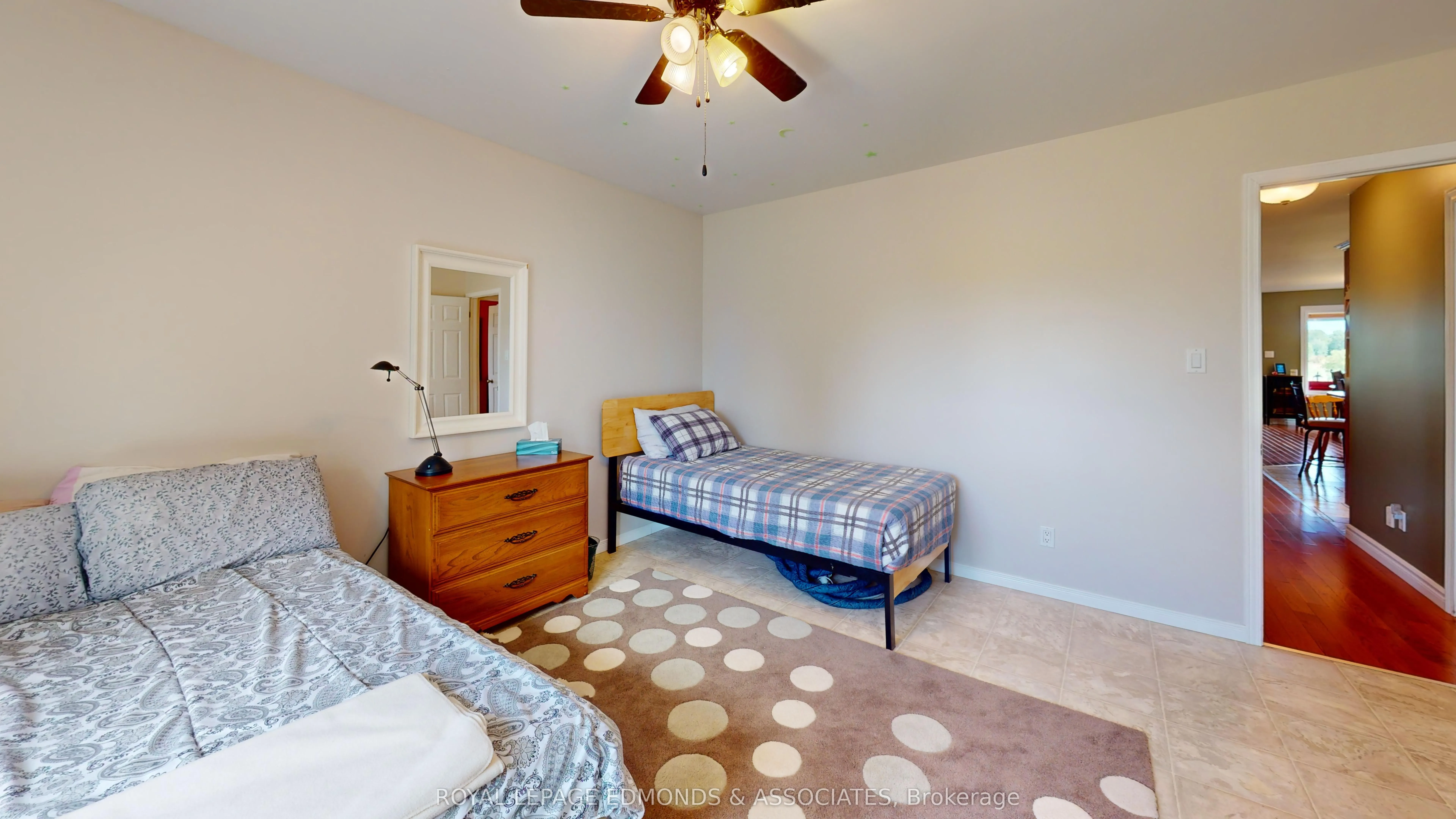 1388 Bromley Line E