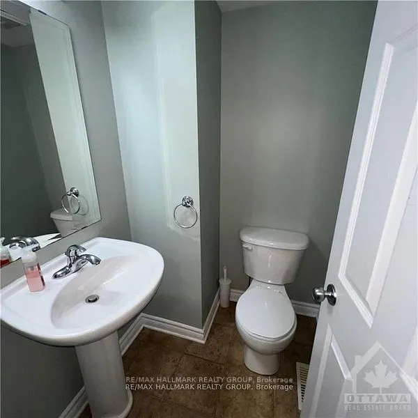 219 Paseo Private, #19