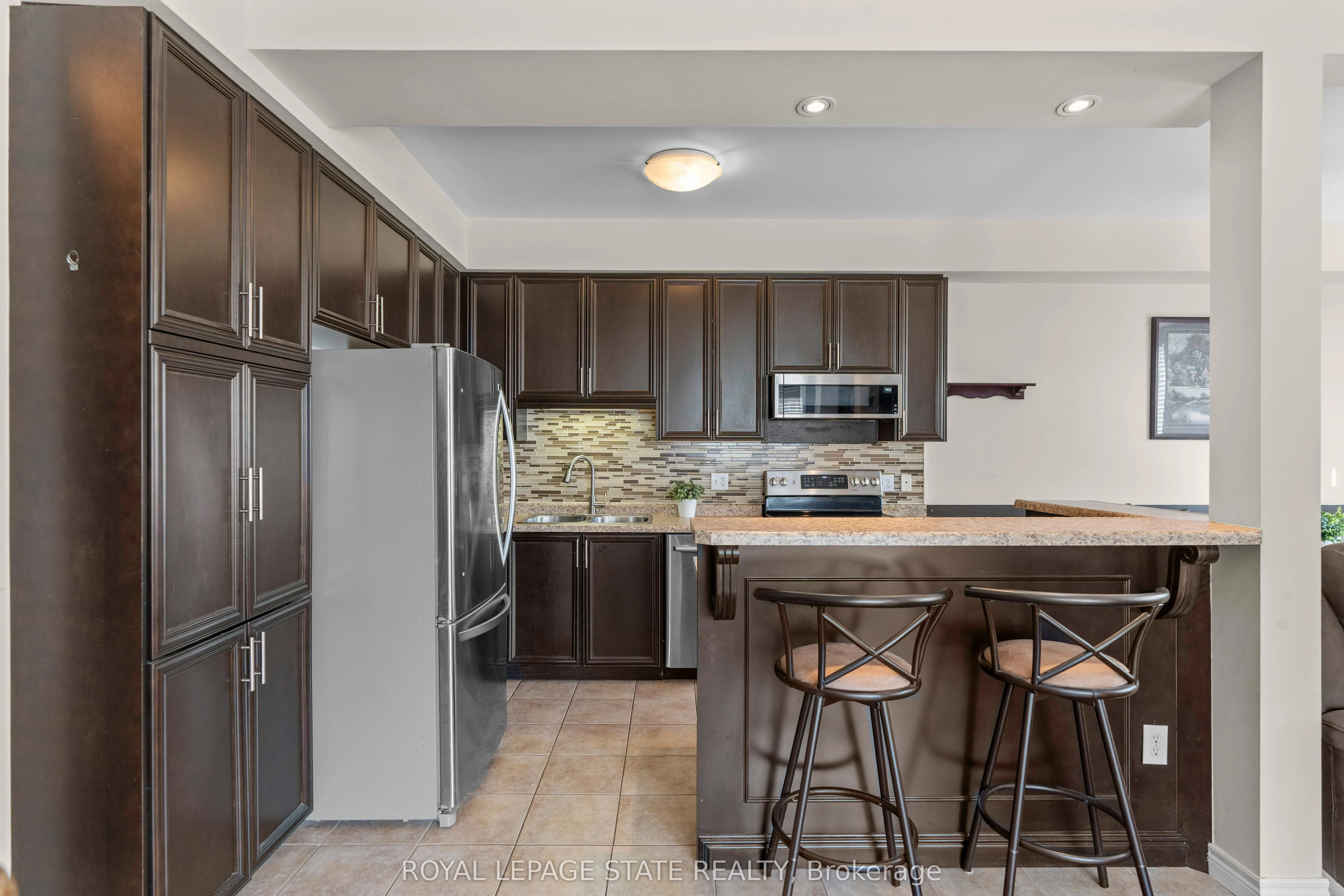 27 Marina Point Crescent