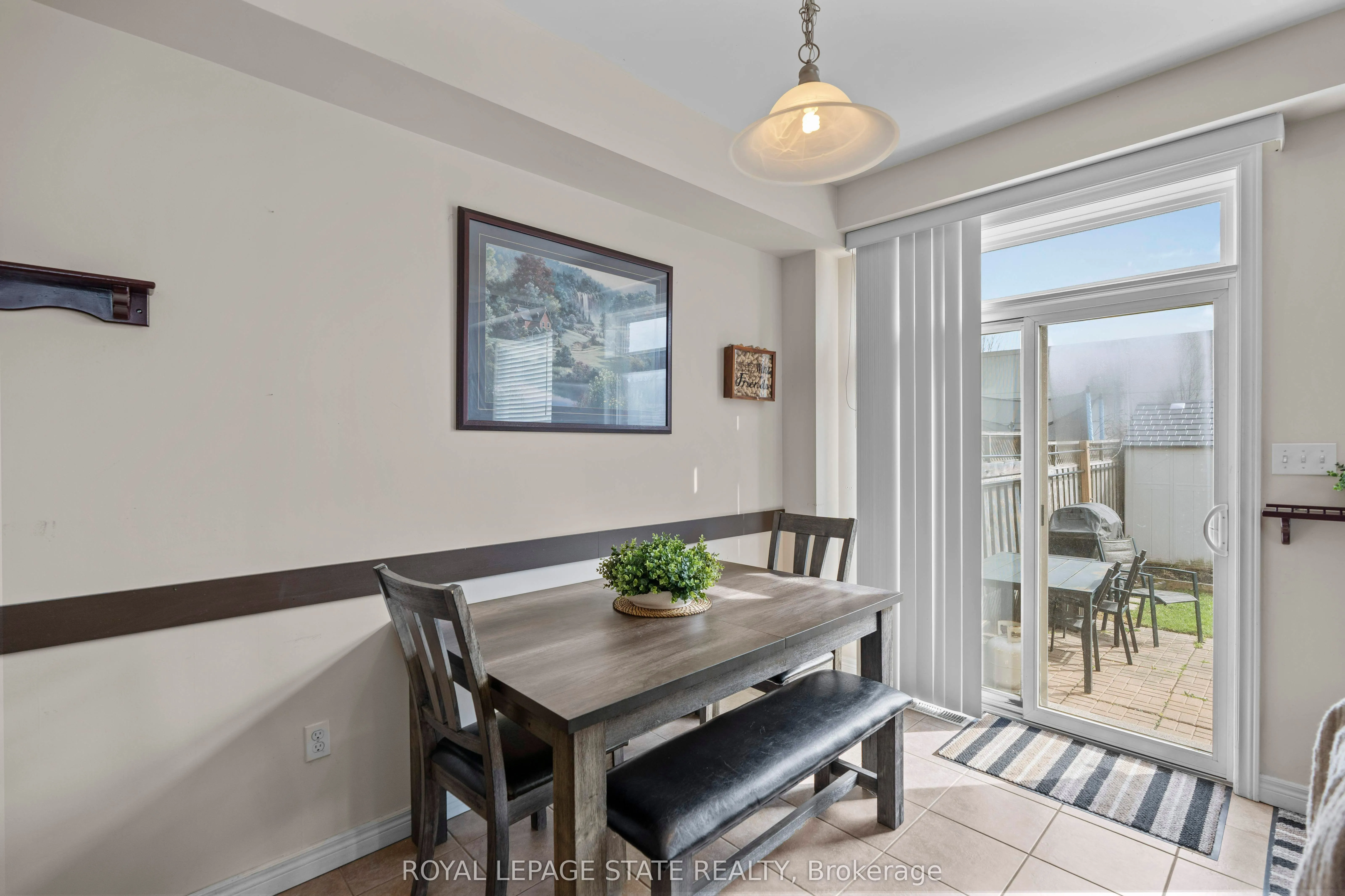 27 Marina Point Crescent
