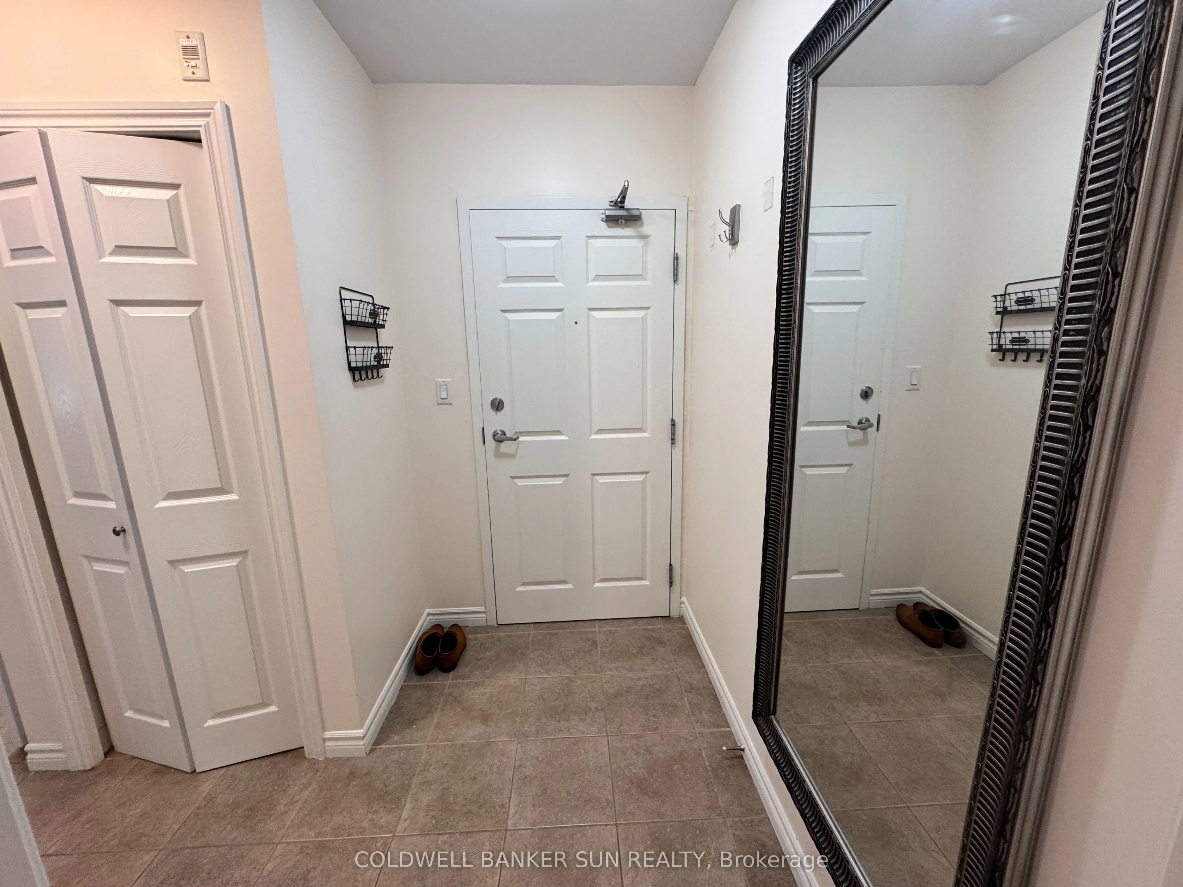2 Colonial Drive, #211