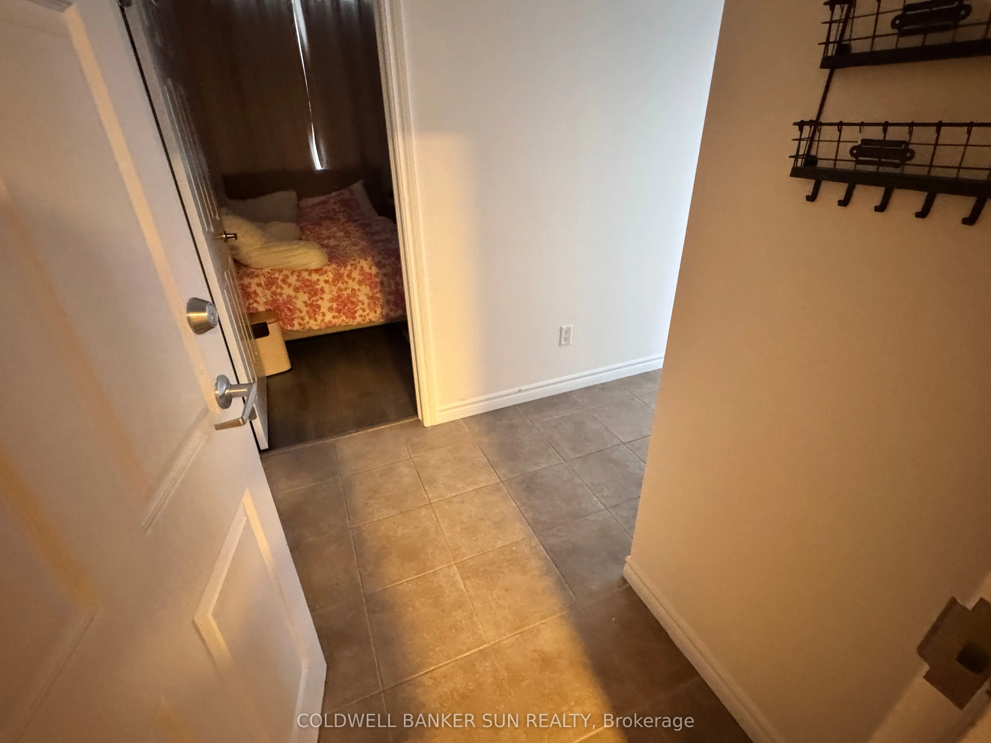 2 Colonial Drive, #211