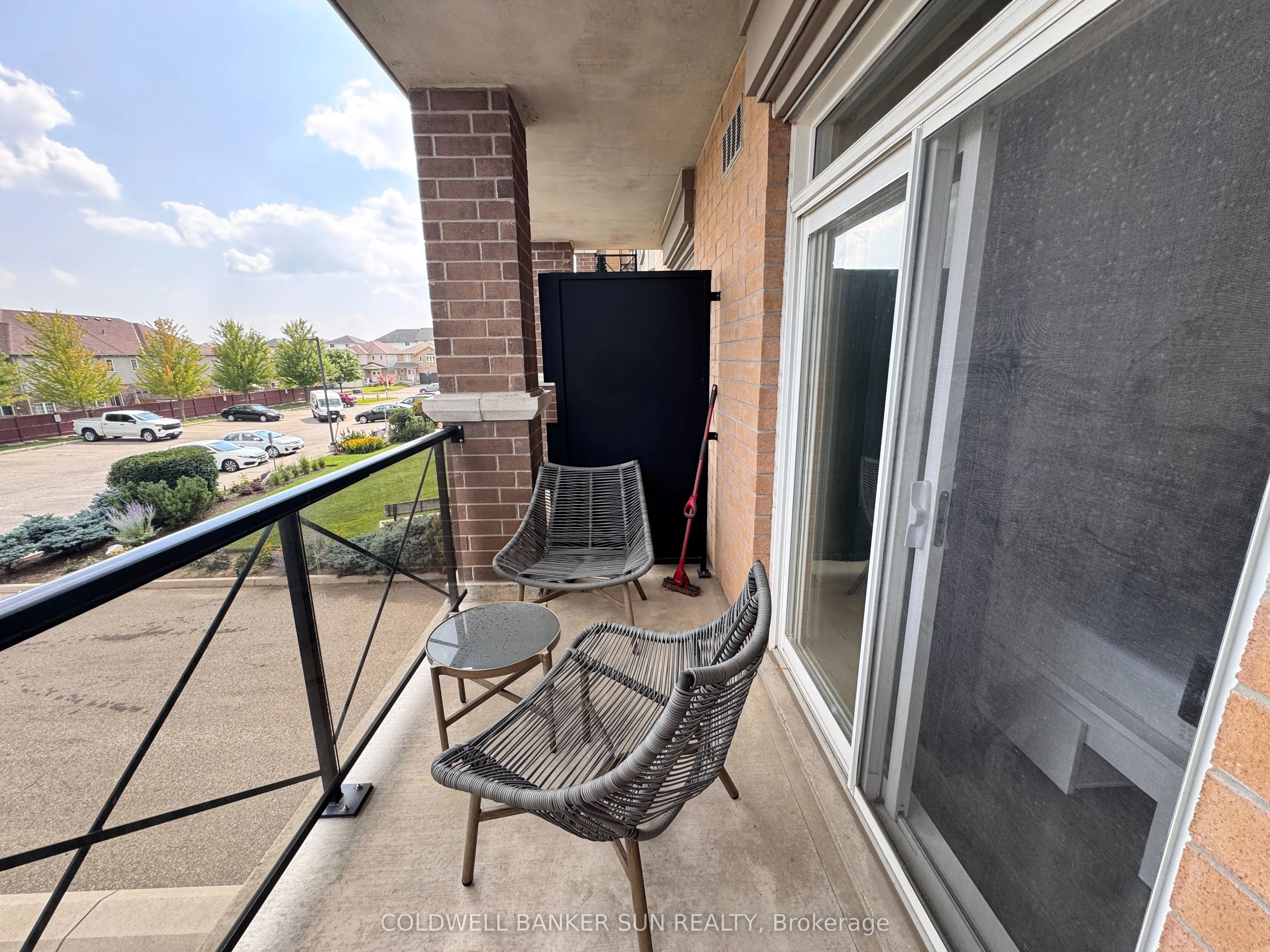 2 Colonial Drive, #211