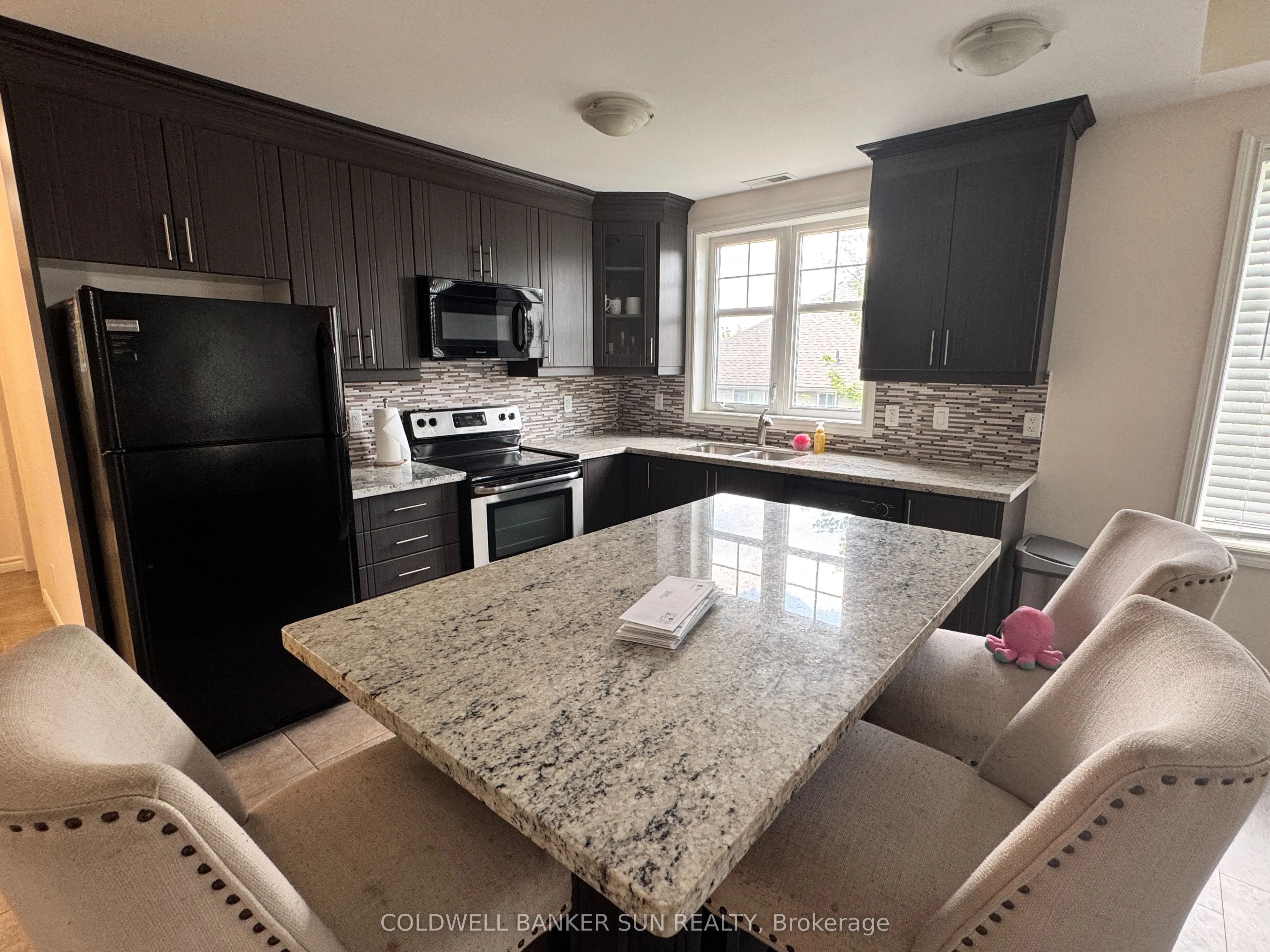 2 Colonial Drive, #211