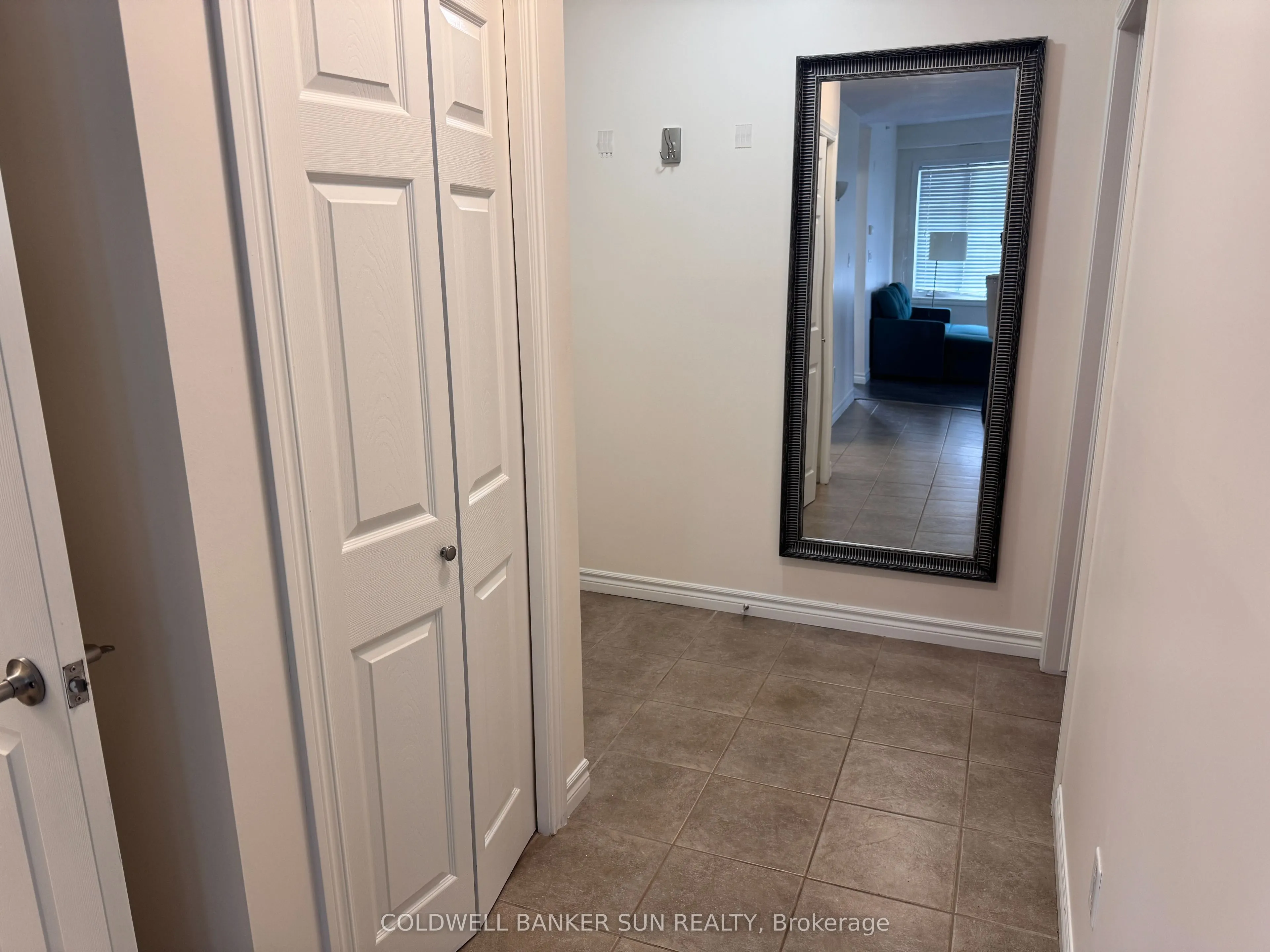 2 Colonial Drive, #211