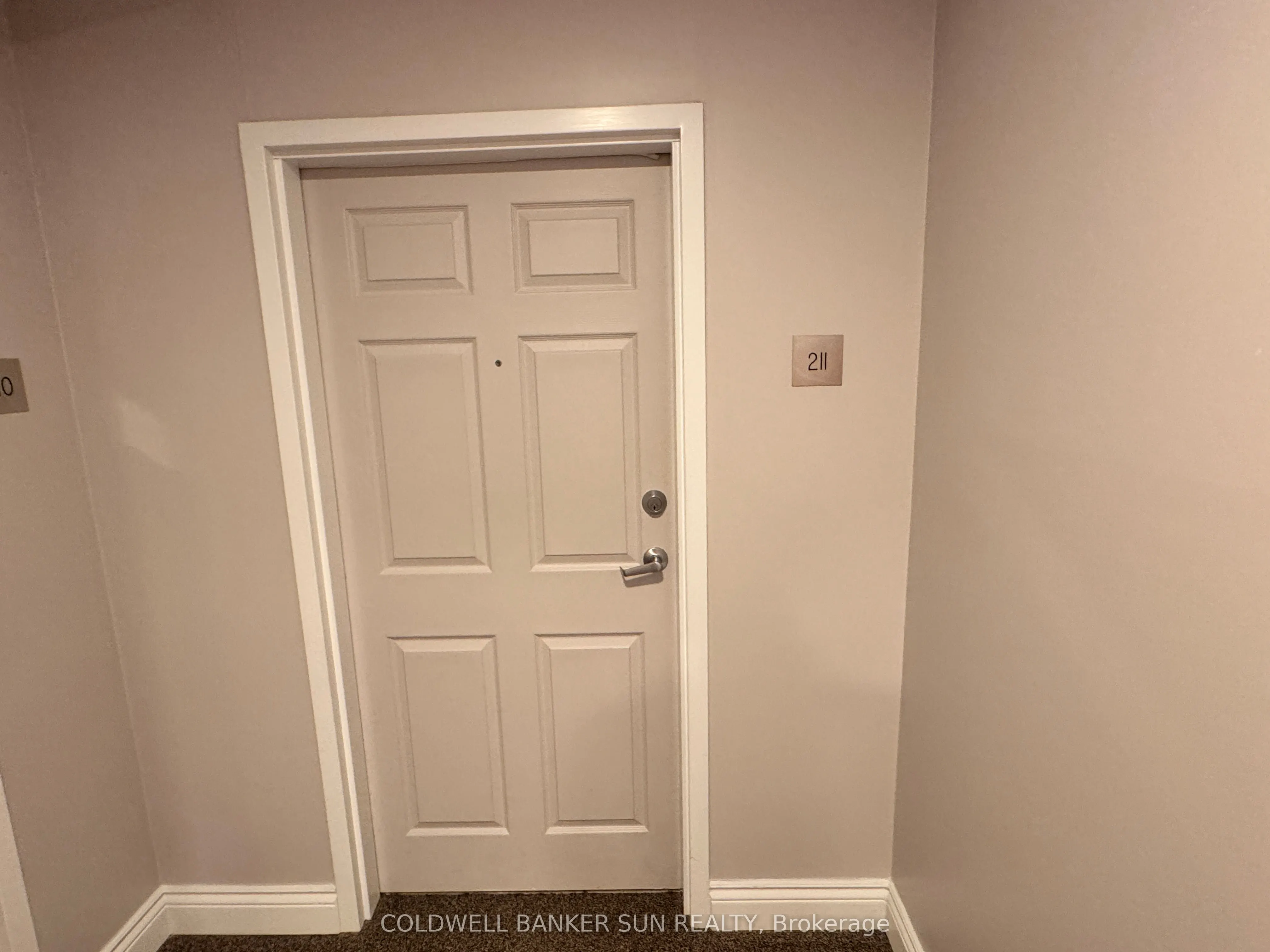 2 Colonial Drive, #211