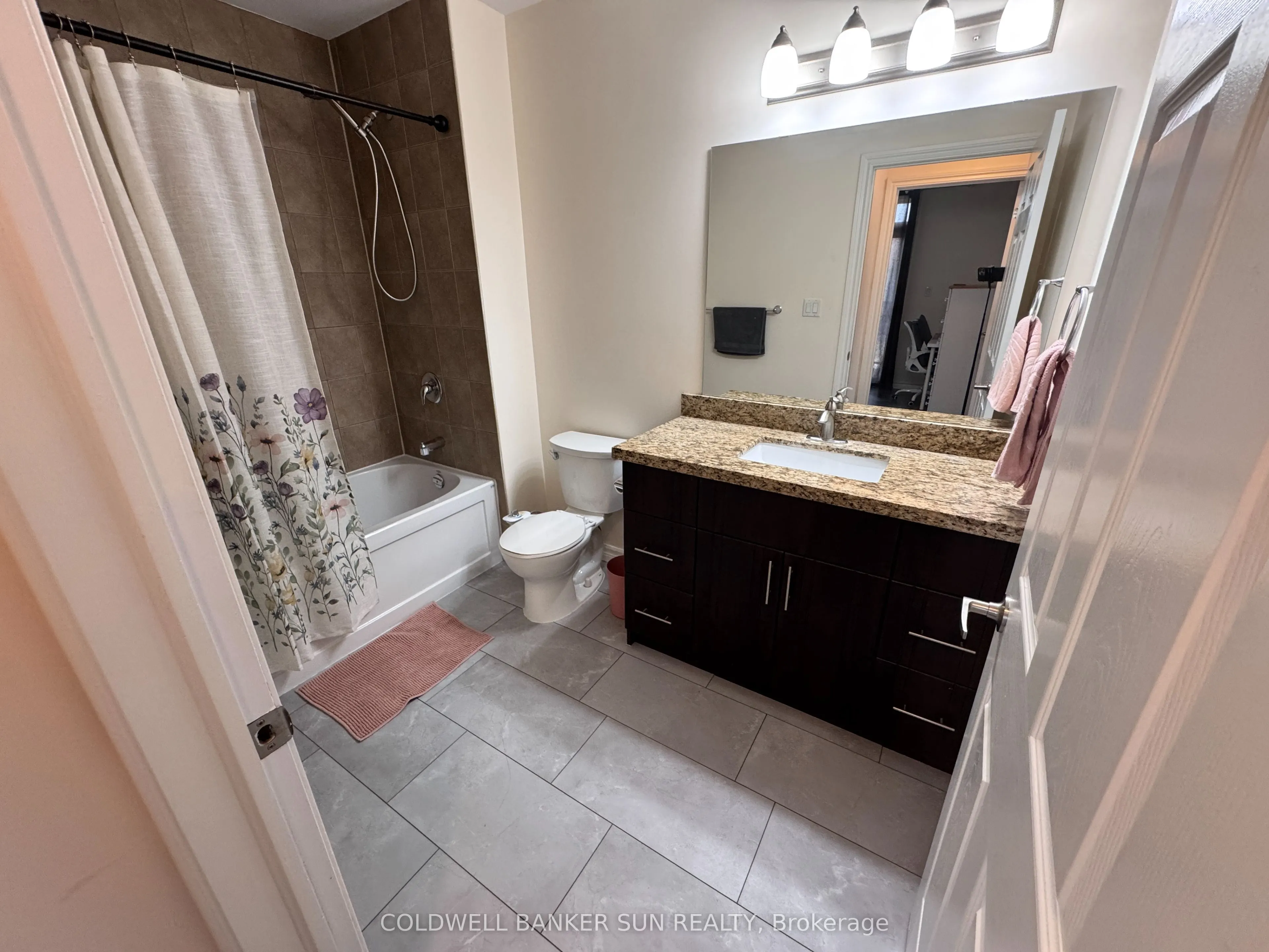 2 Colonial Drive, #211