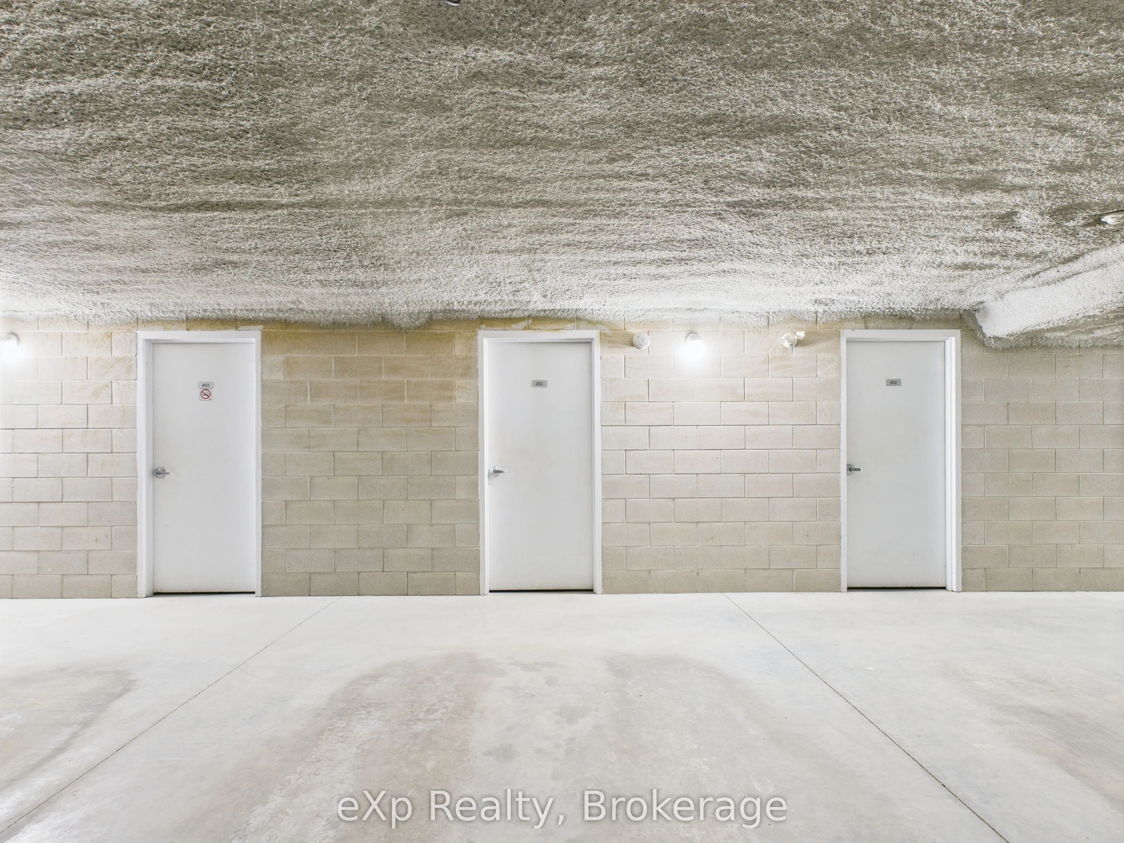 85 William Street N, #202