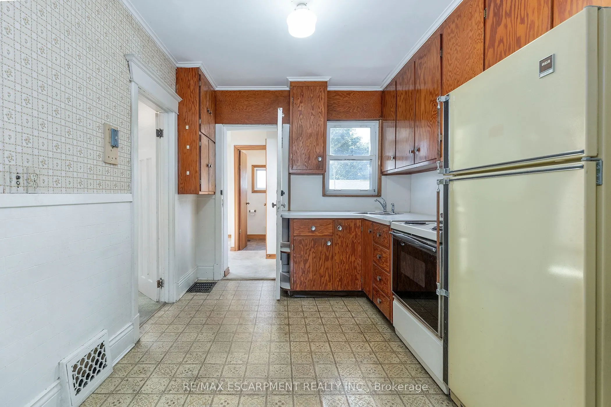 62 Alpine Avenue