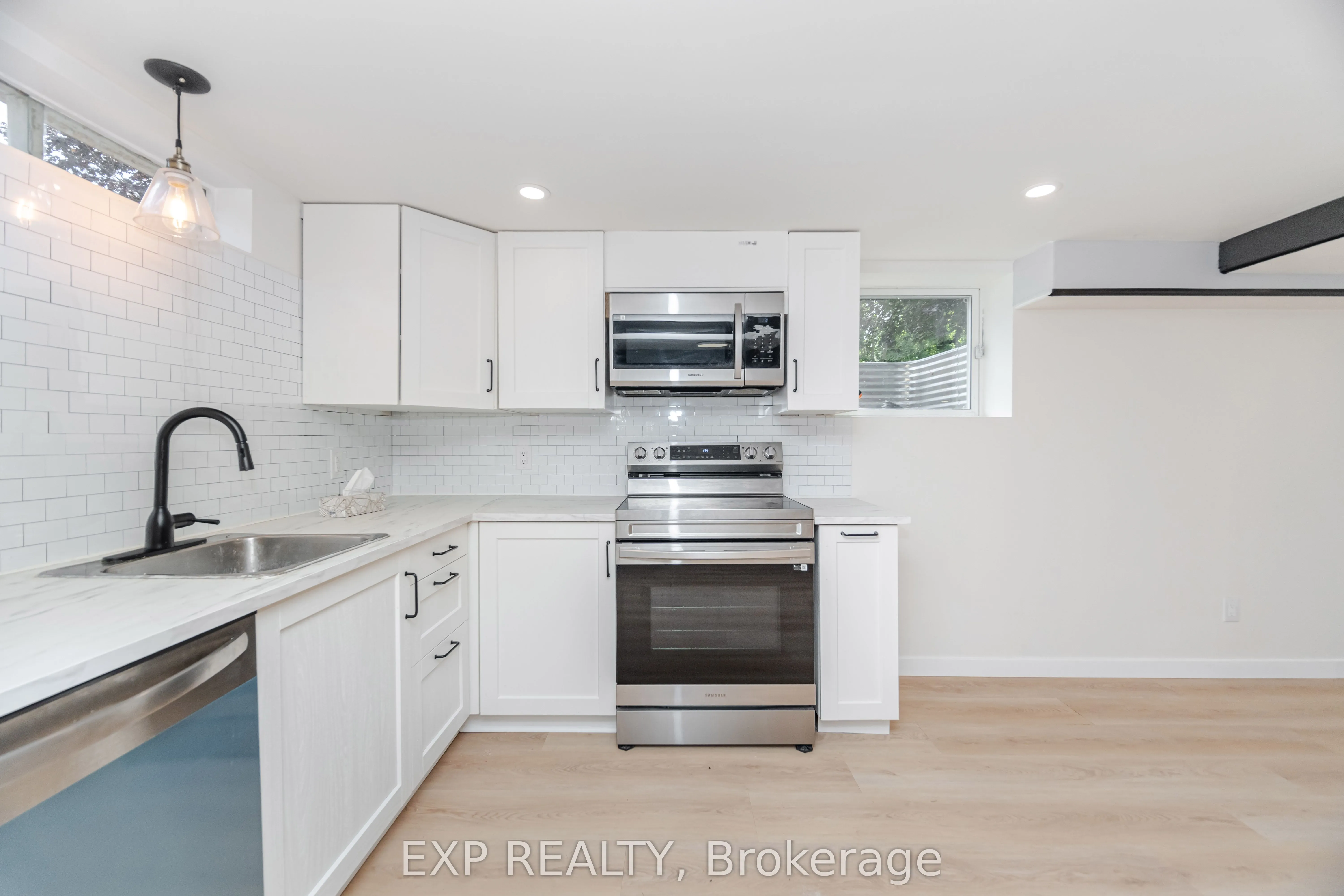214 Forest Hill Drive, #Lower