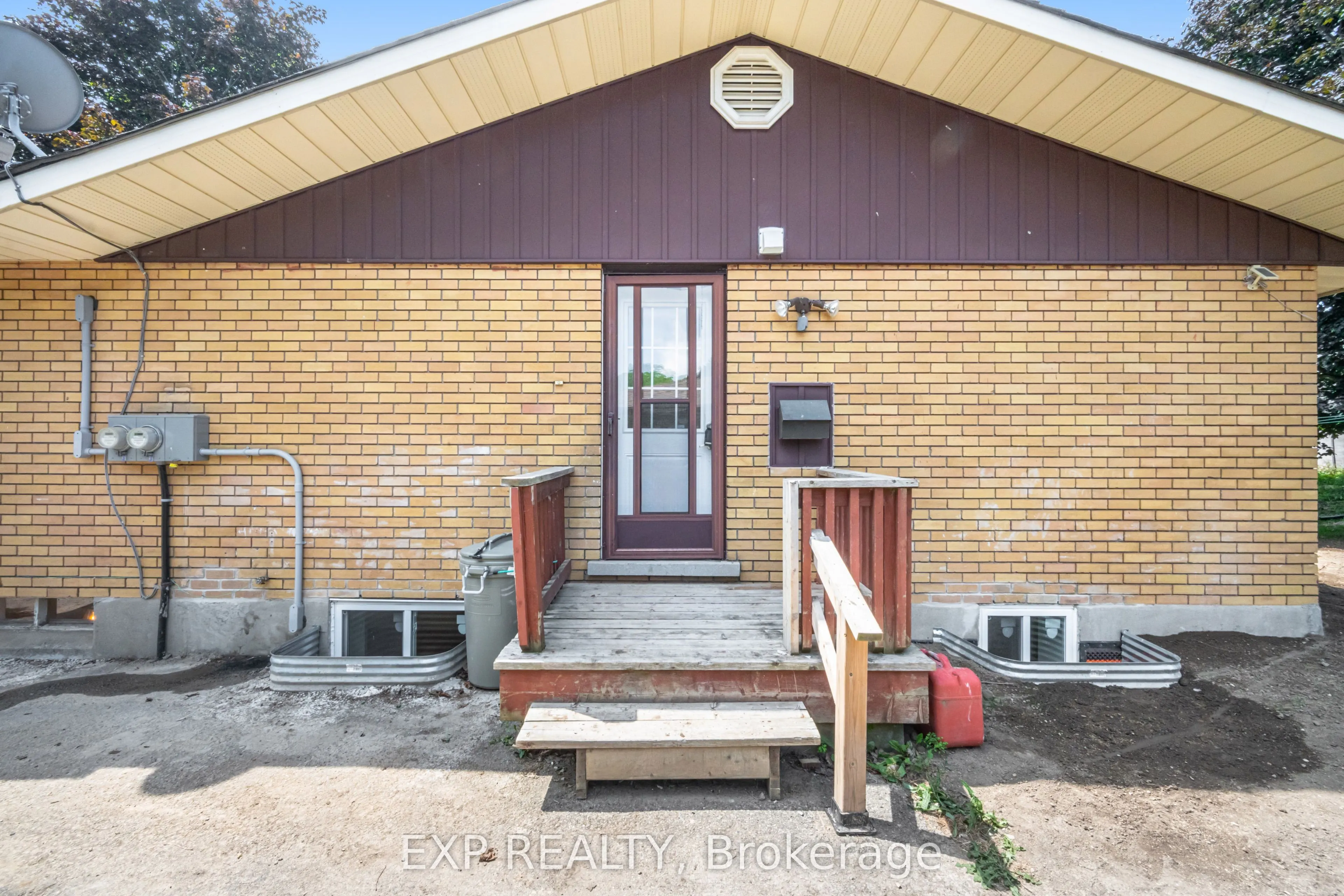 214 Forest Hill Drive, #Lower