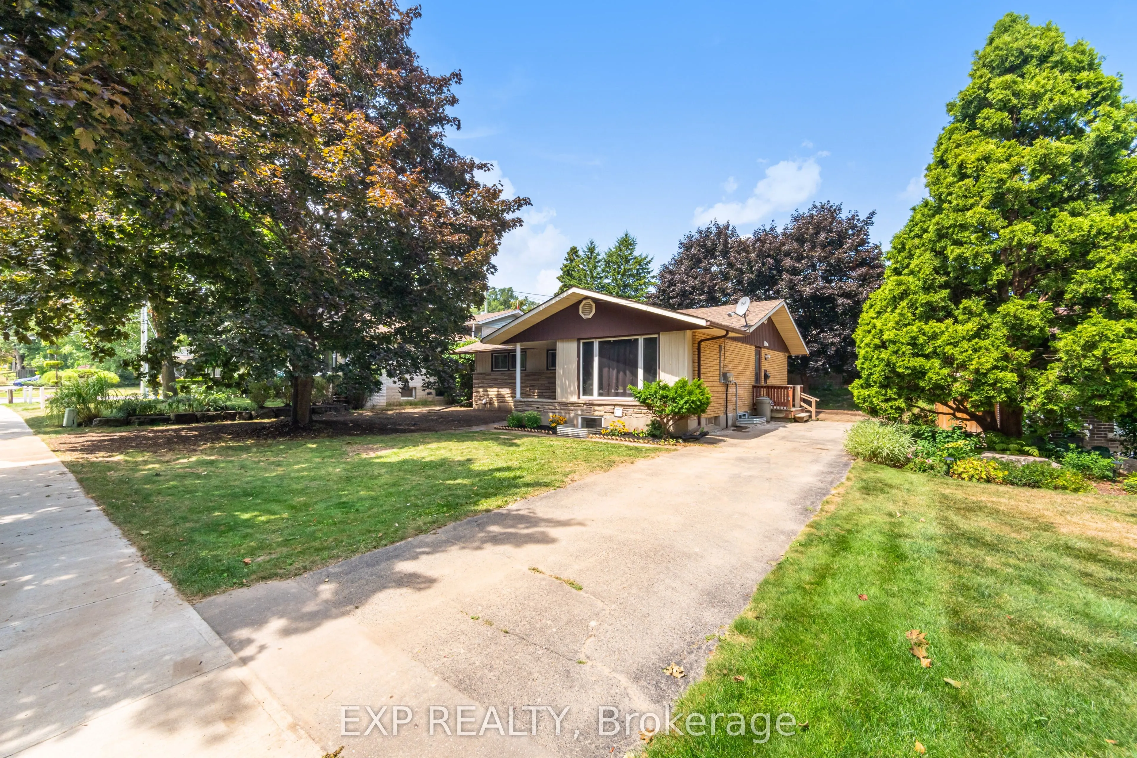 214 Forest Hill Drive, #Lower