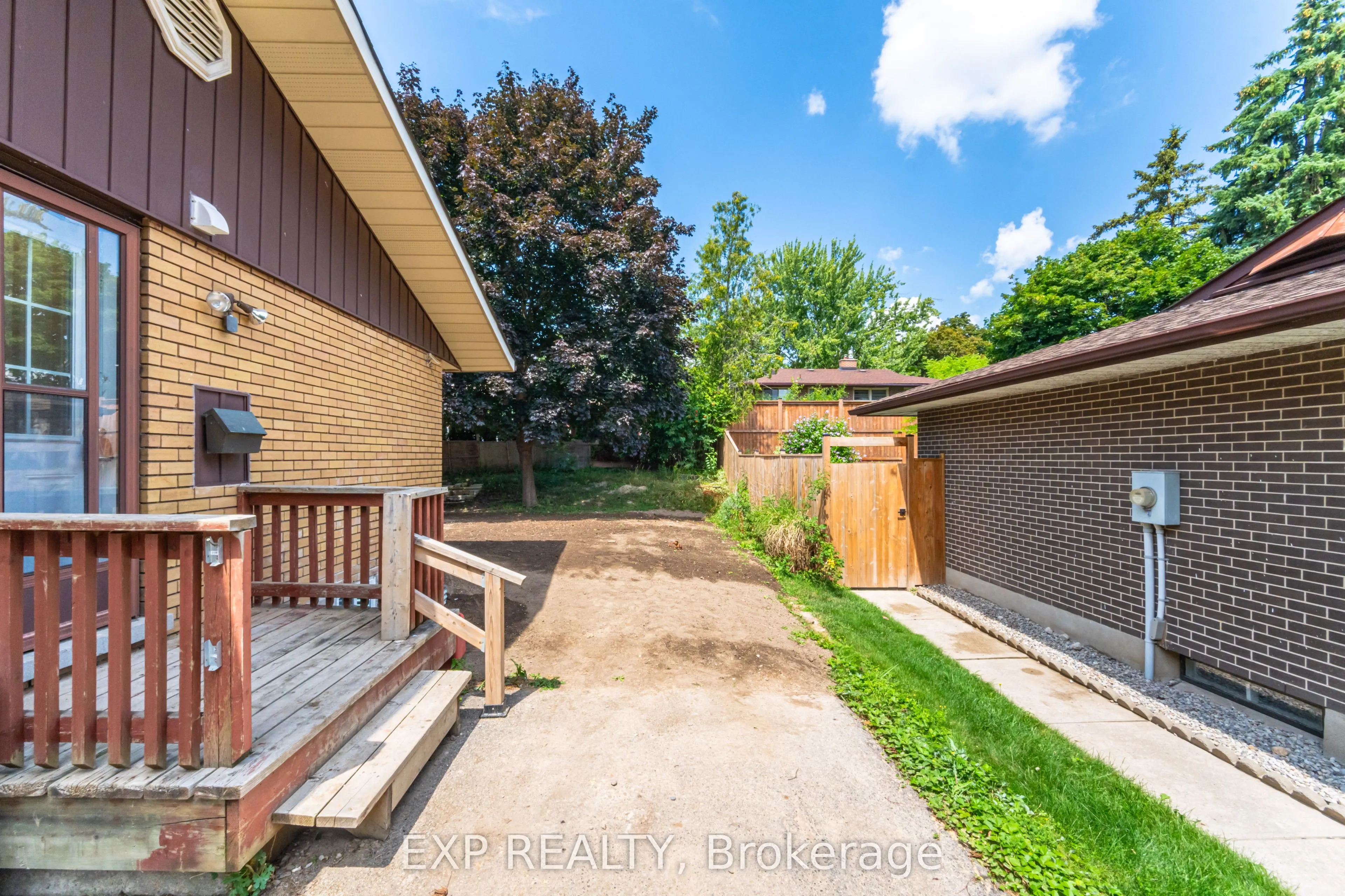 214 Forest Hill Drive, #Lower