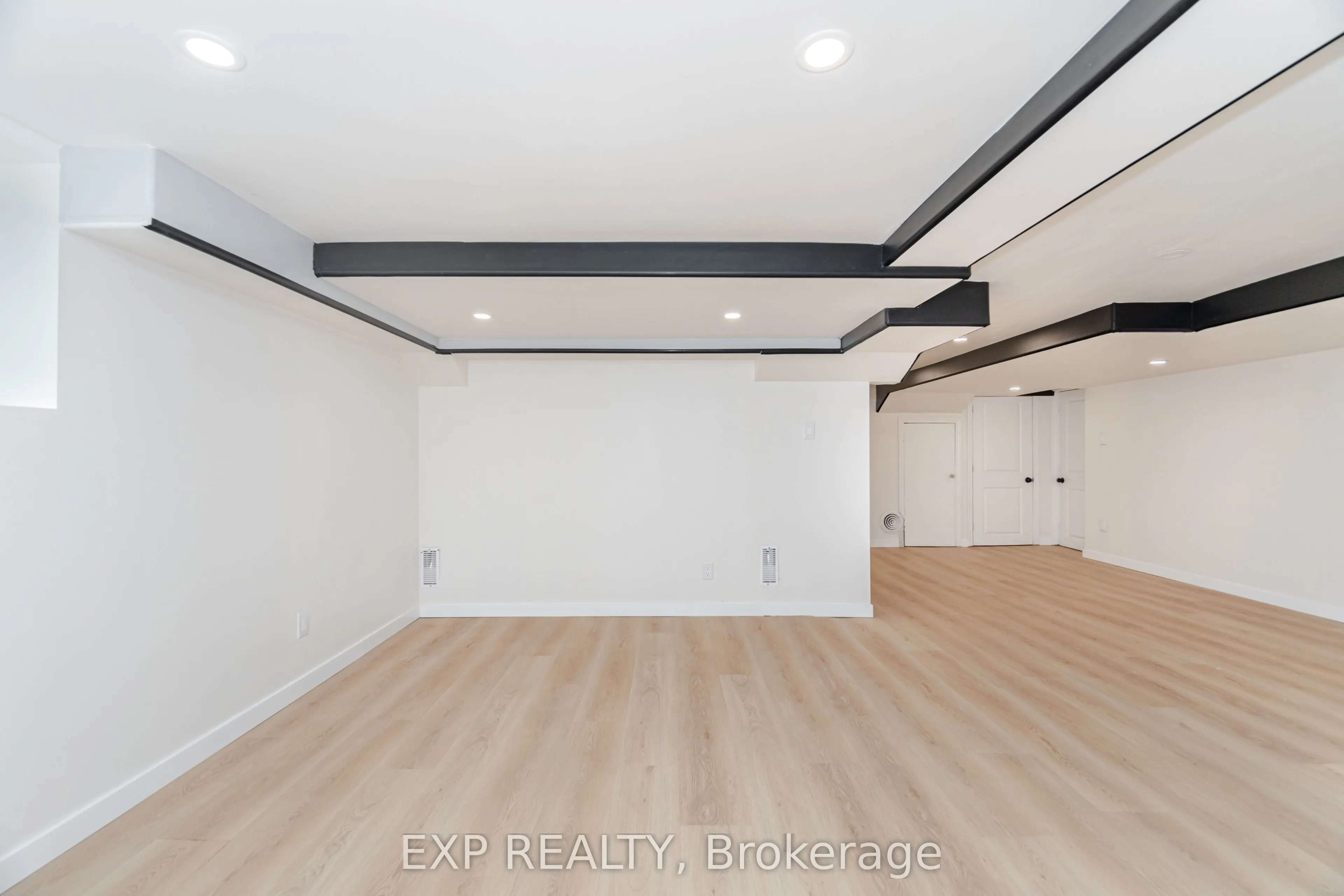 214 Forest Hill Drive, #Lower