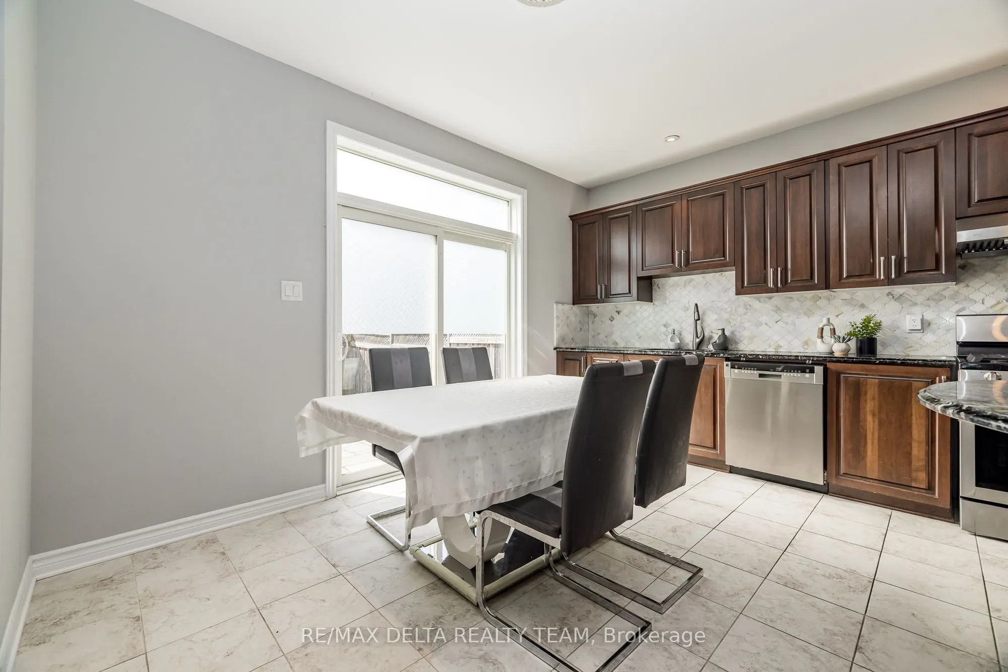 218 Enclave Walk