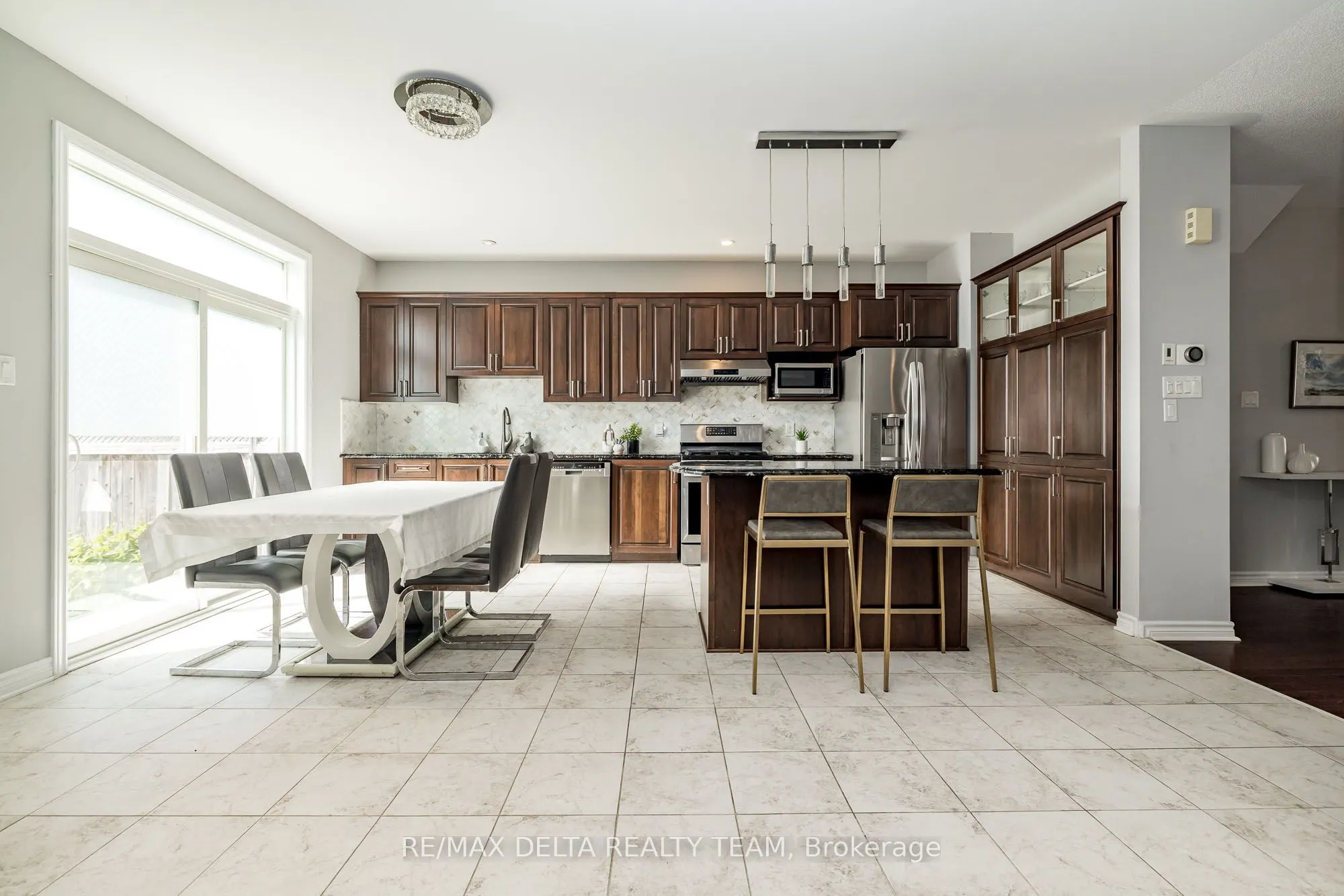 218 Enclave Walk