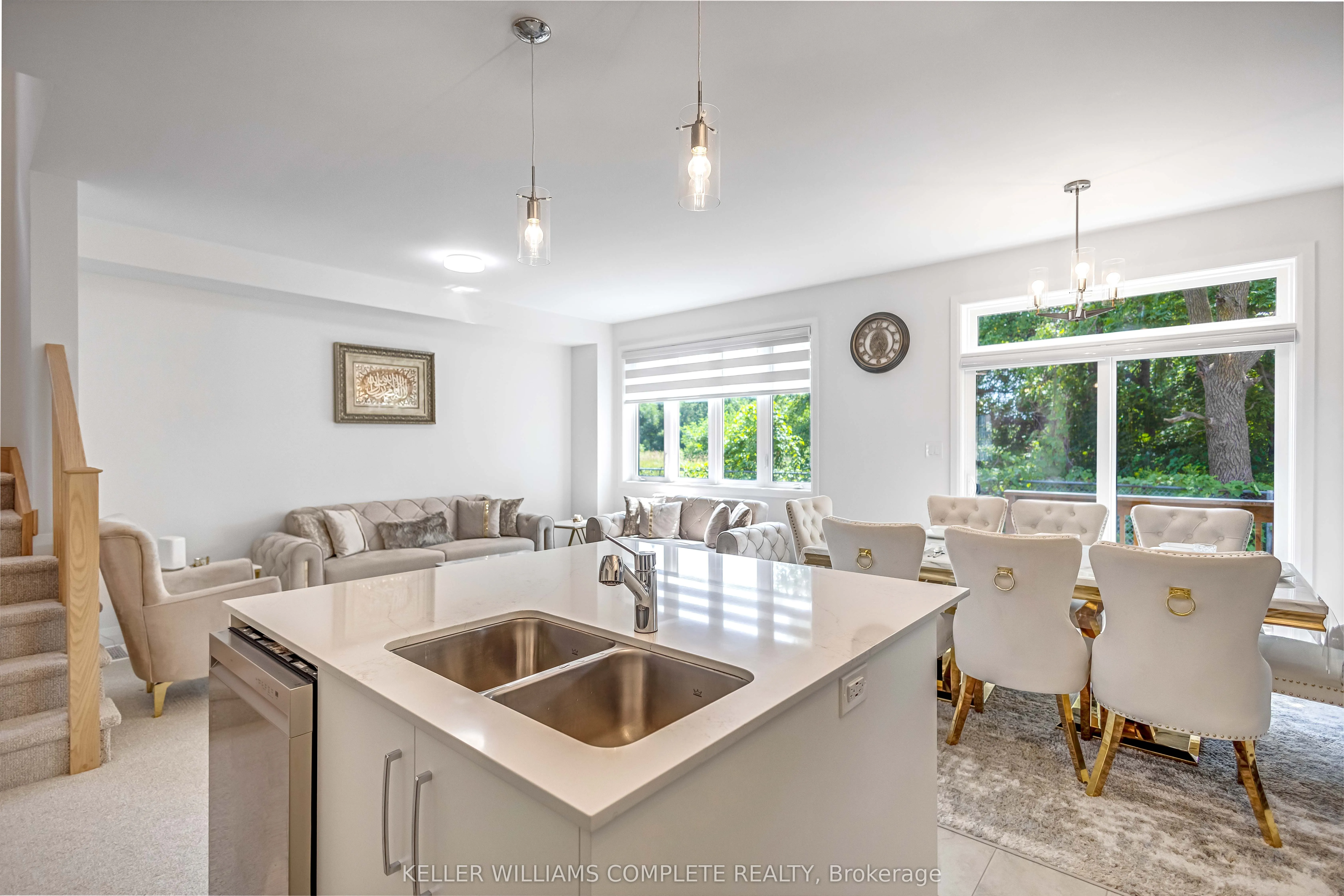 92 SHADY OAKS Trail