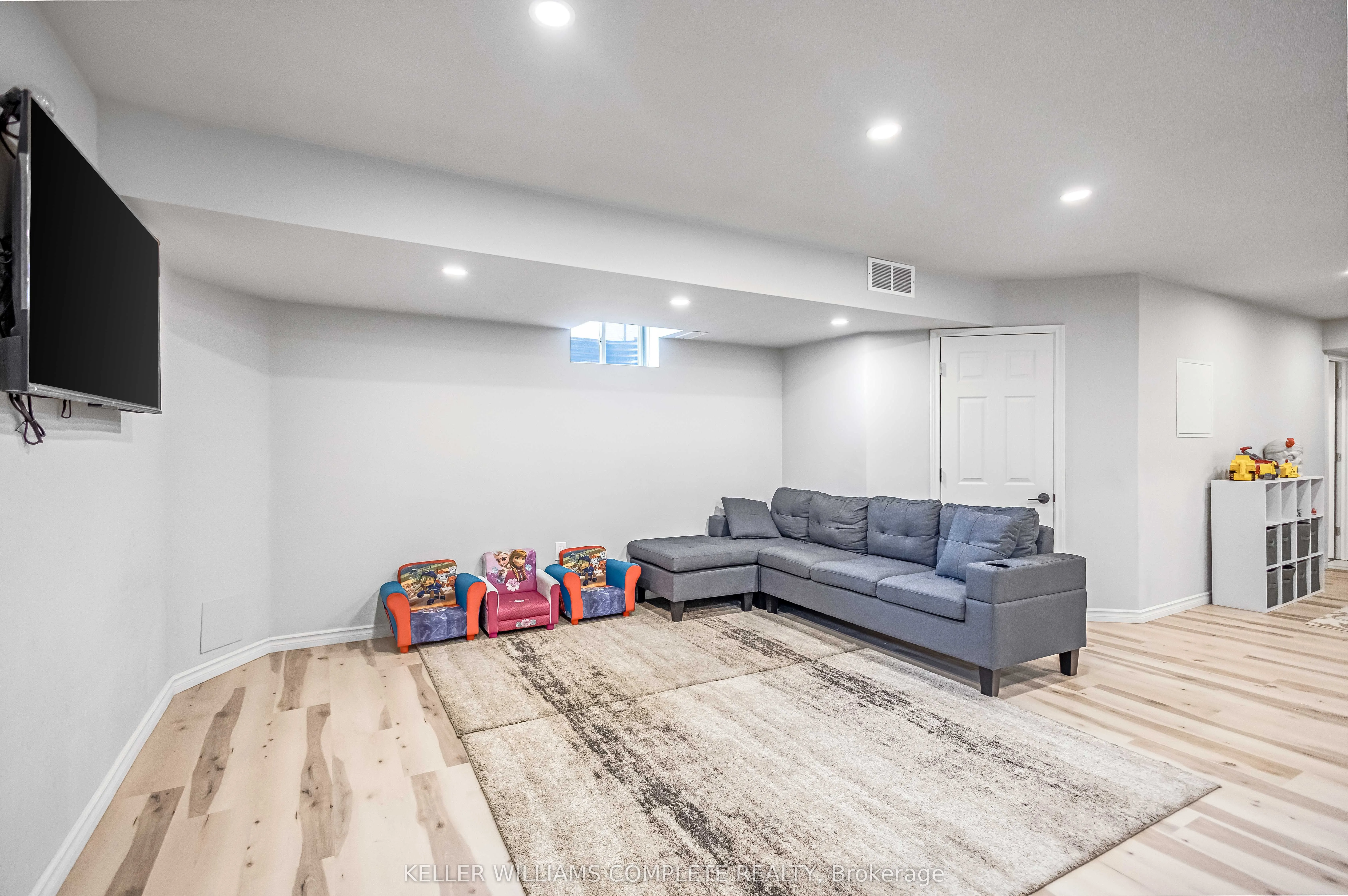 92 SHADY OAKS Trail
