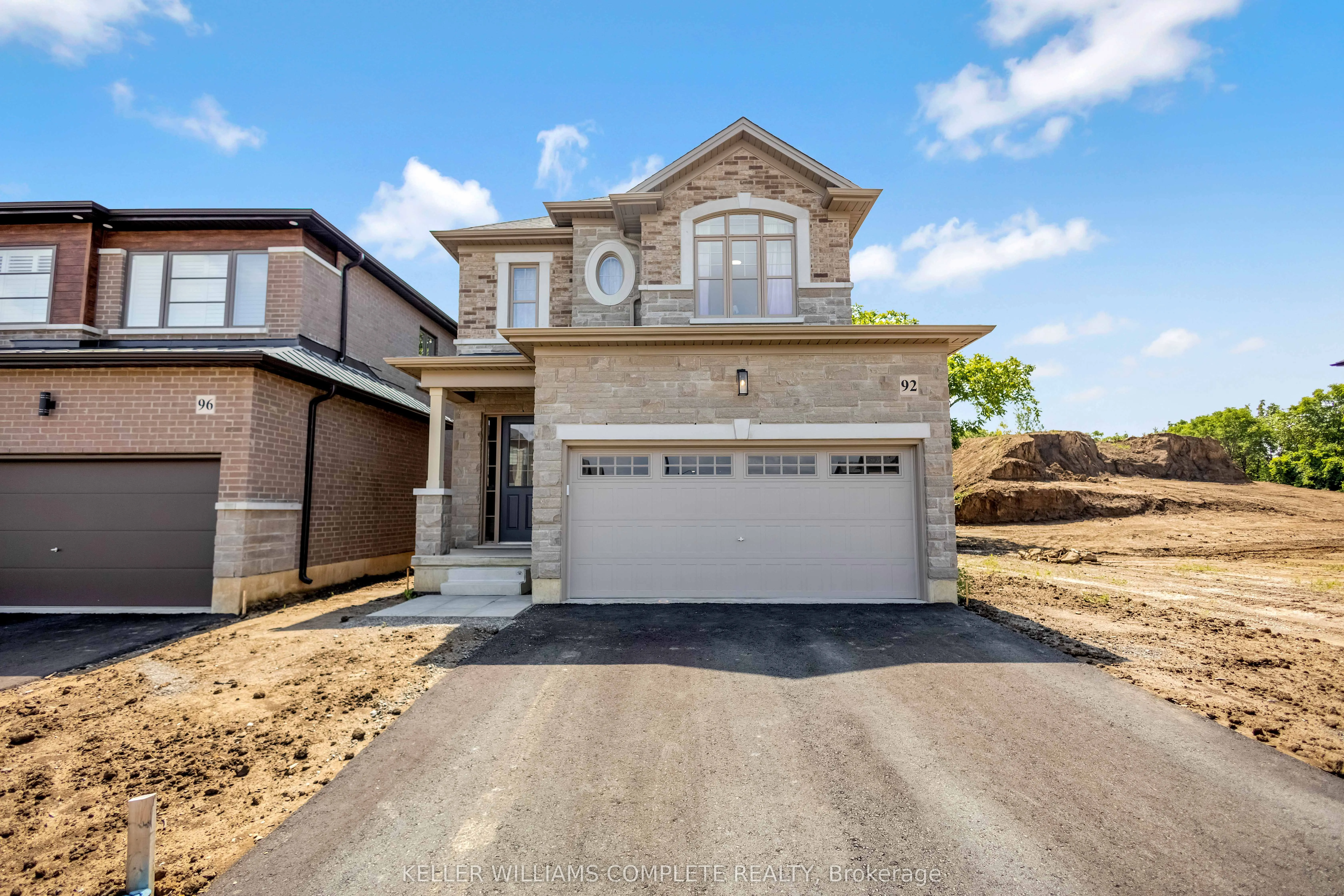 92 SHADY OAKS Trail