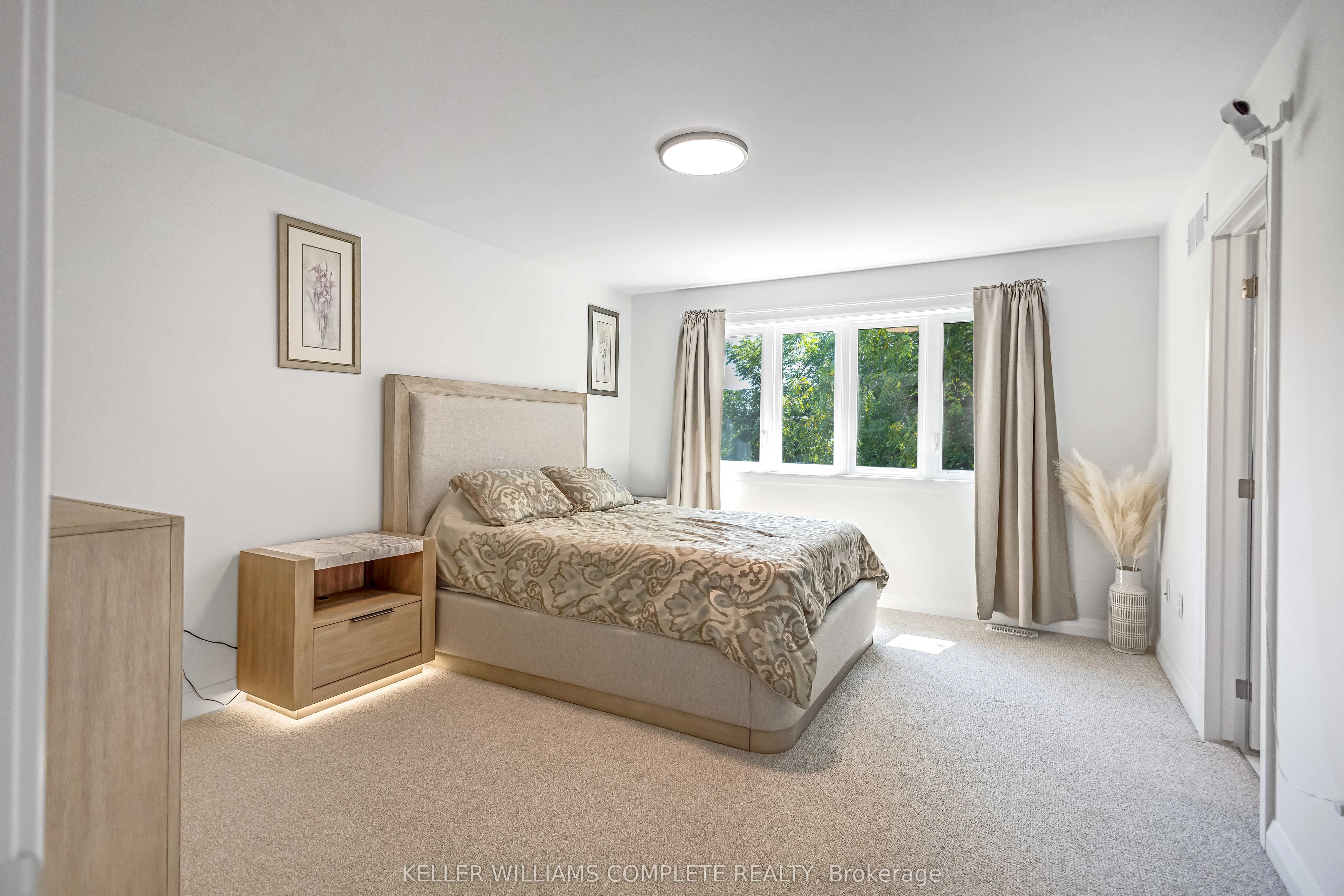 92 SHADY OAKS Trail