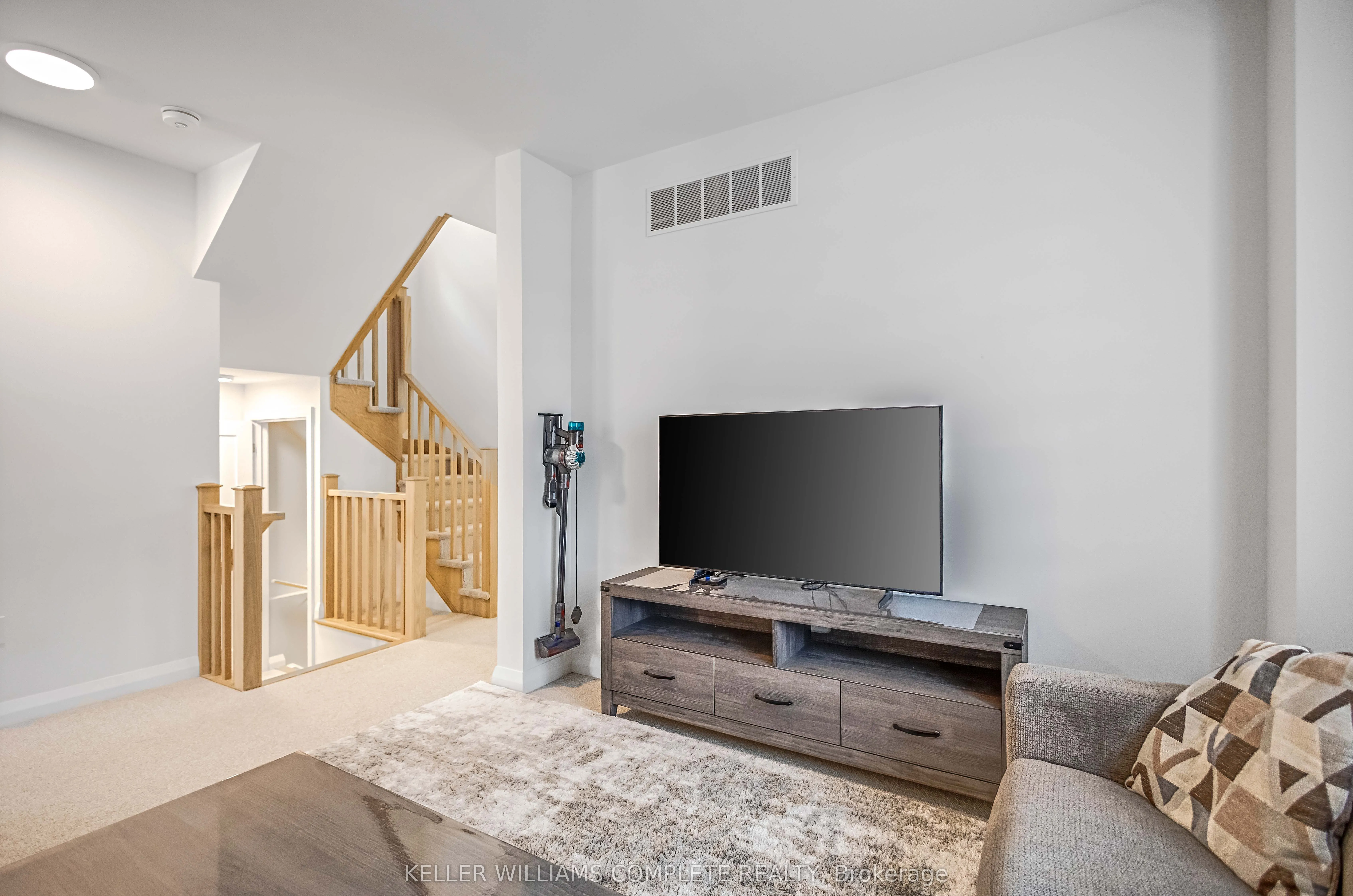 92 SHADY OAKS Trail