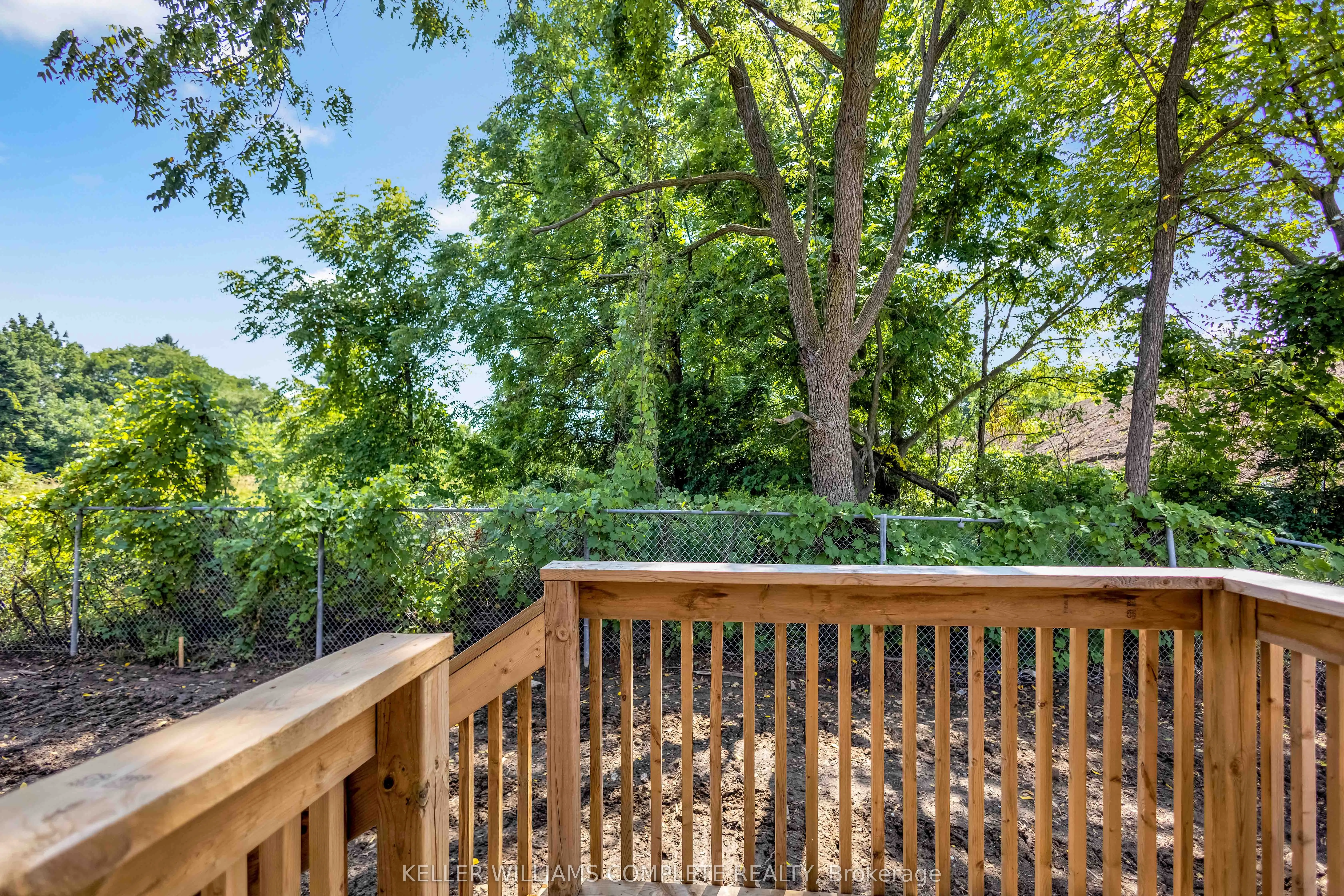 92 SHADY OAKS Trail