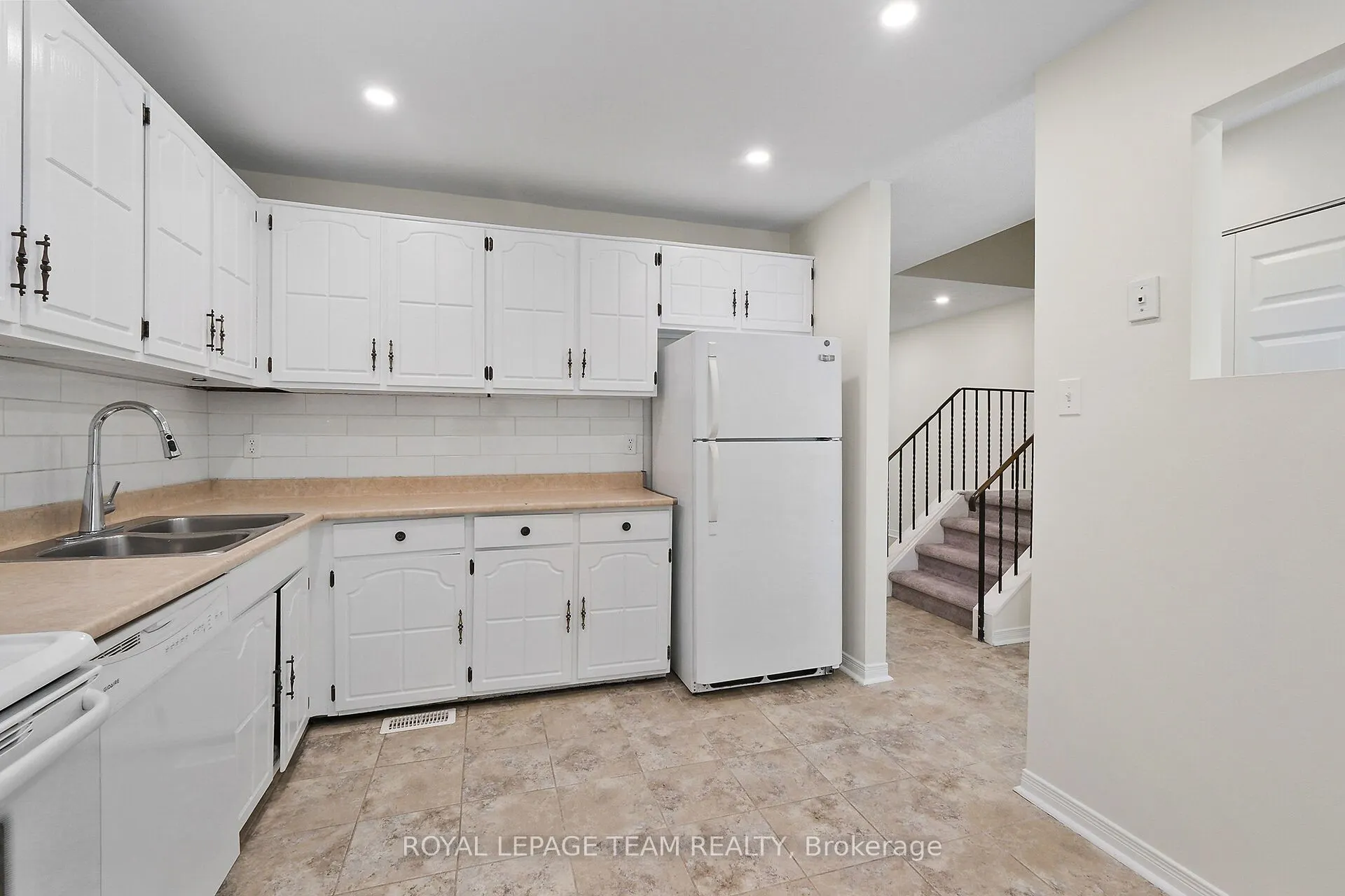2200 Orient Park Drive, #49