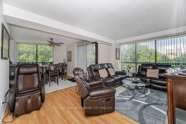 150 Charlton Avenue E, #608