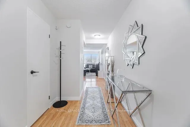 150 Charlton Avenue E, #608