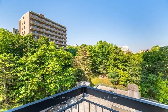 150 Charlton Avenue E, #608