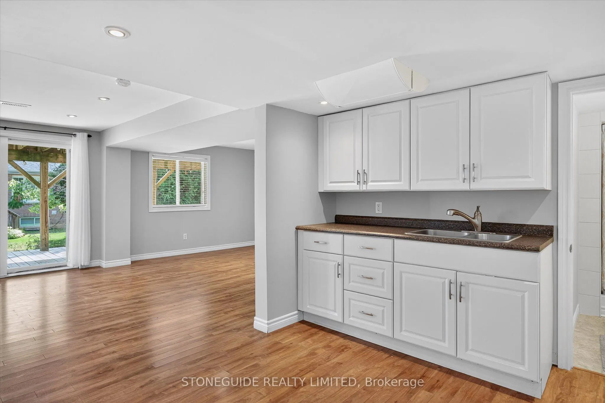 1726 Ravenwood Drive