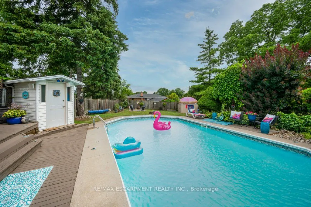 480 Mohawk Road W