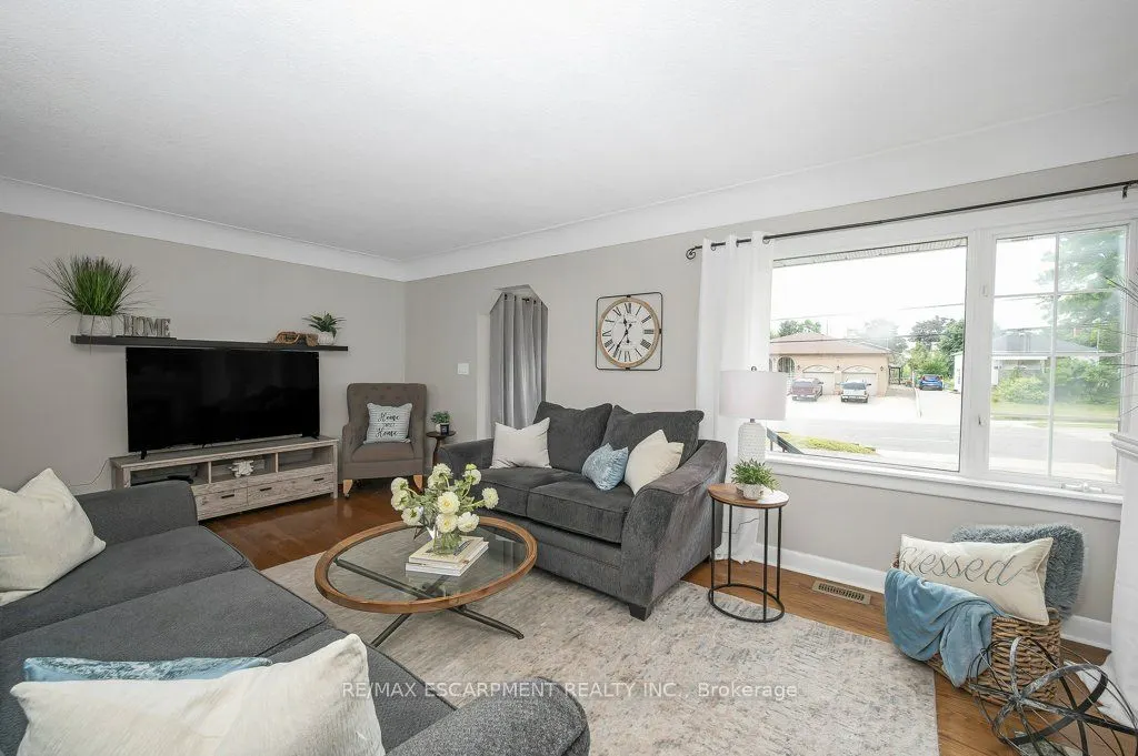 480 Mohawk Road W
