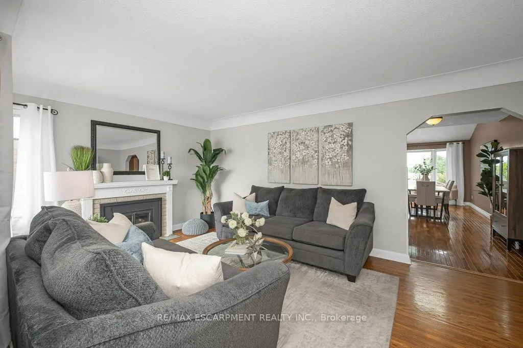 480 Mohawk Road W