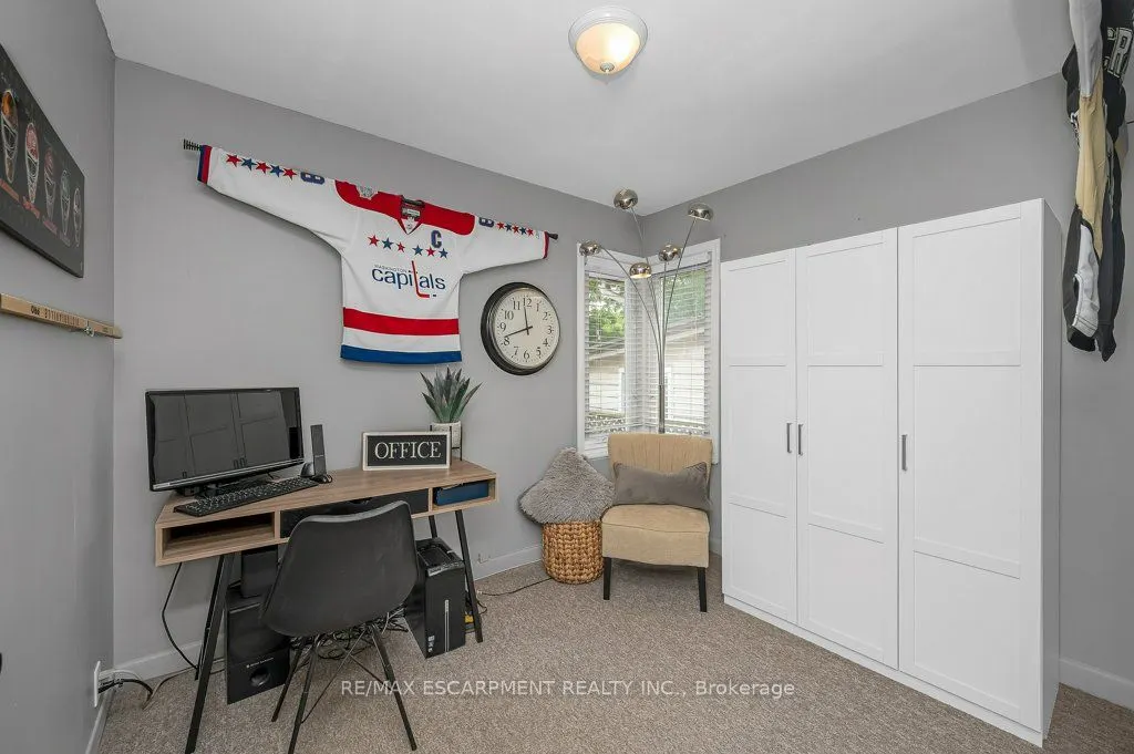 480 Mohawk Road W