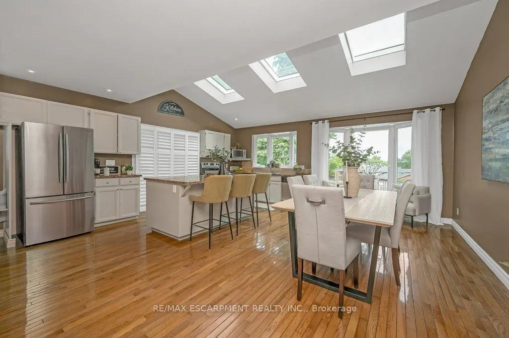 480 Mohawk Road W
