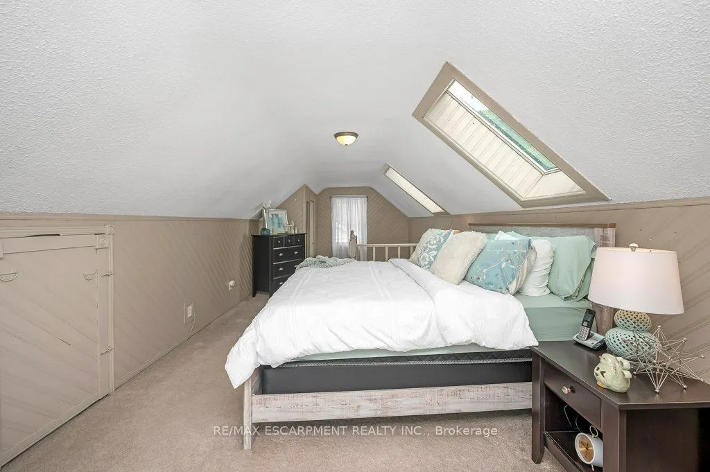 480 Mohawk Road W