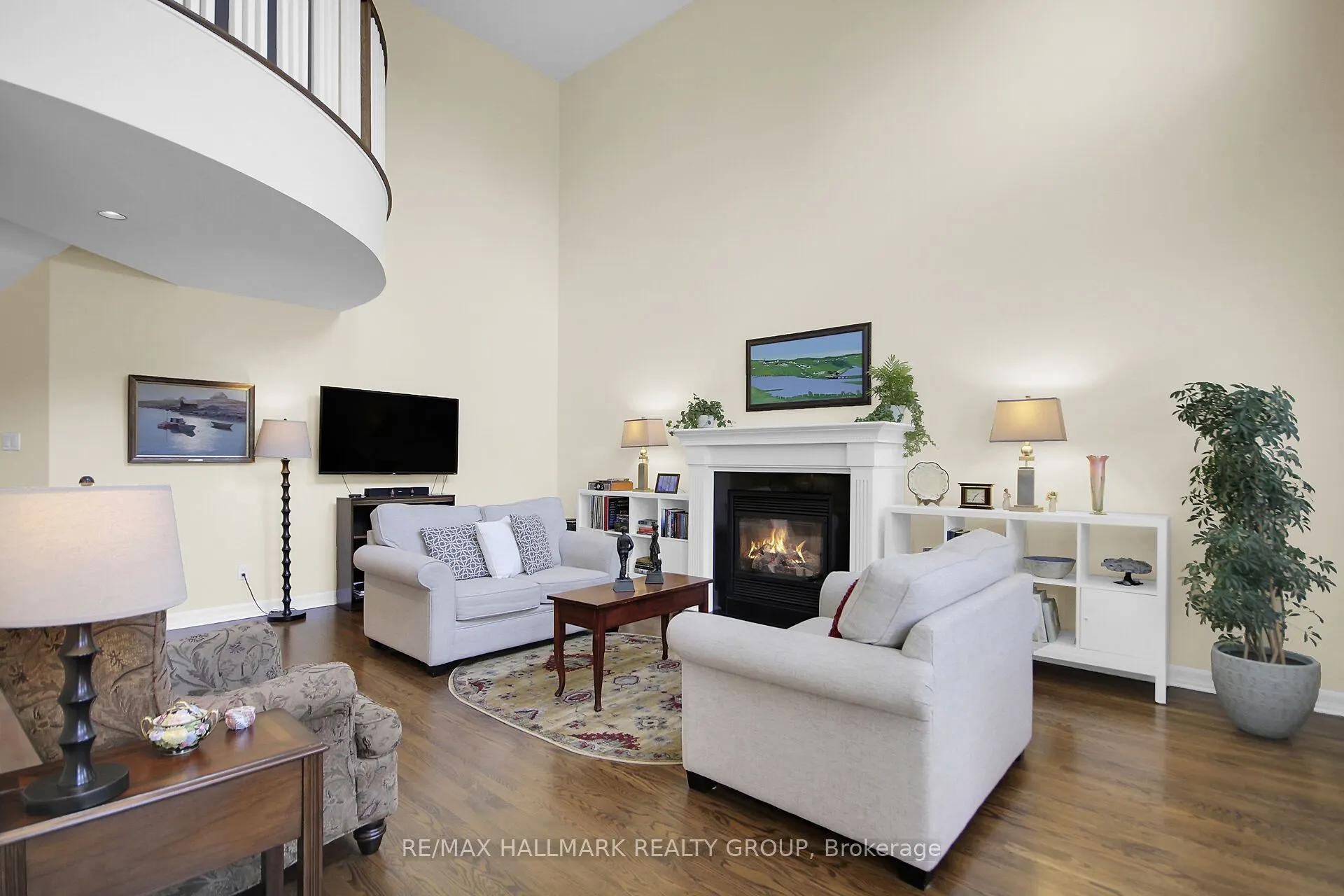 30 OAKBRIAR Crescent