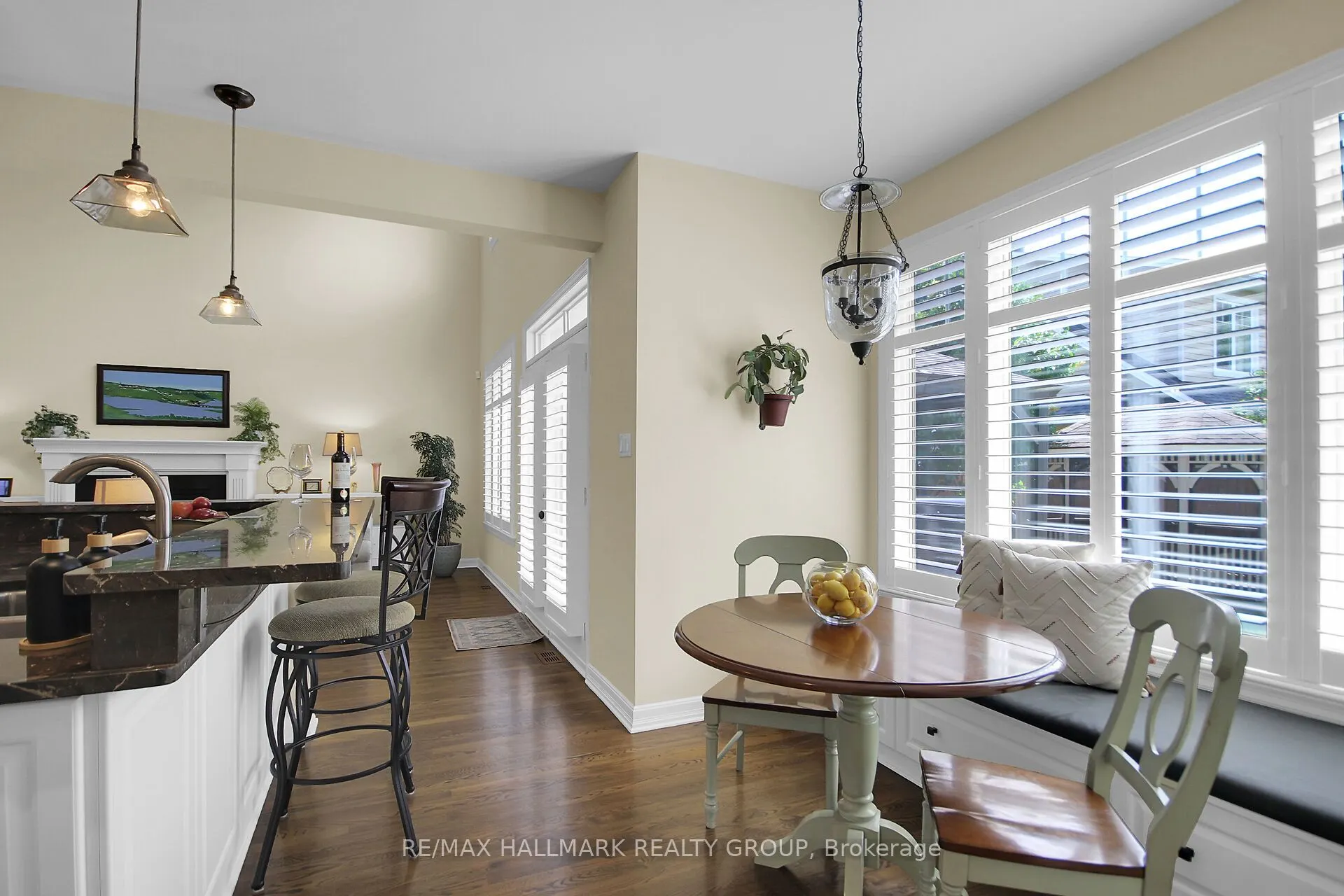 30 OAKBRIAR Crescent