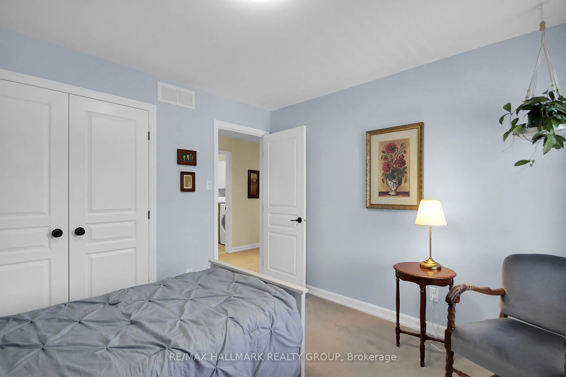 30 OAKBRIAR Crescent