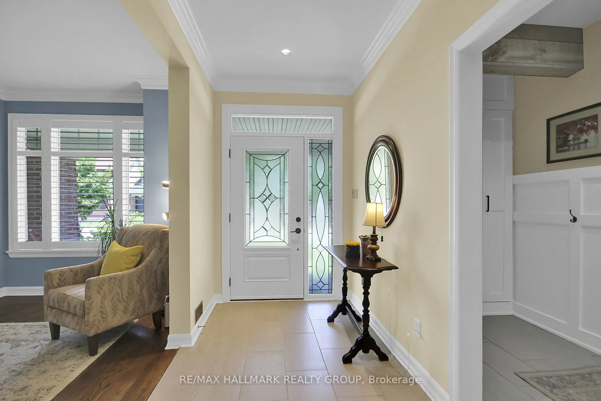 30 OAKBRIAR Crescent