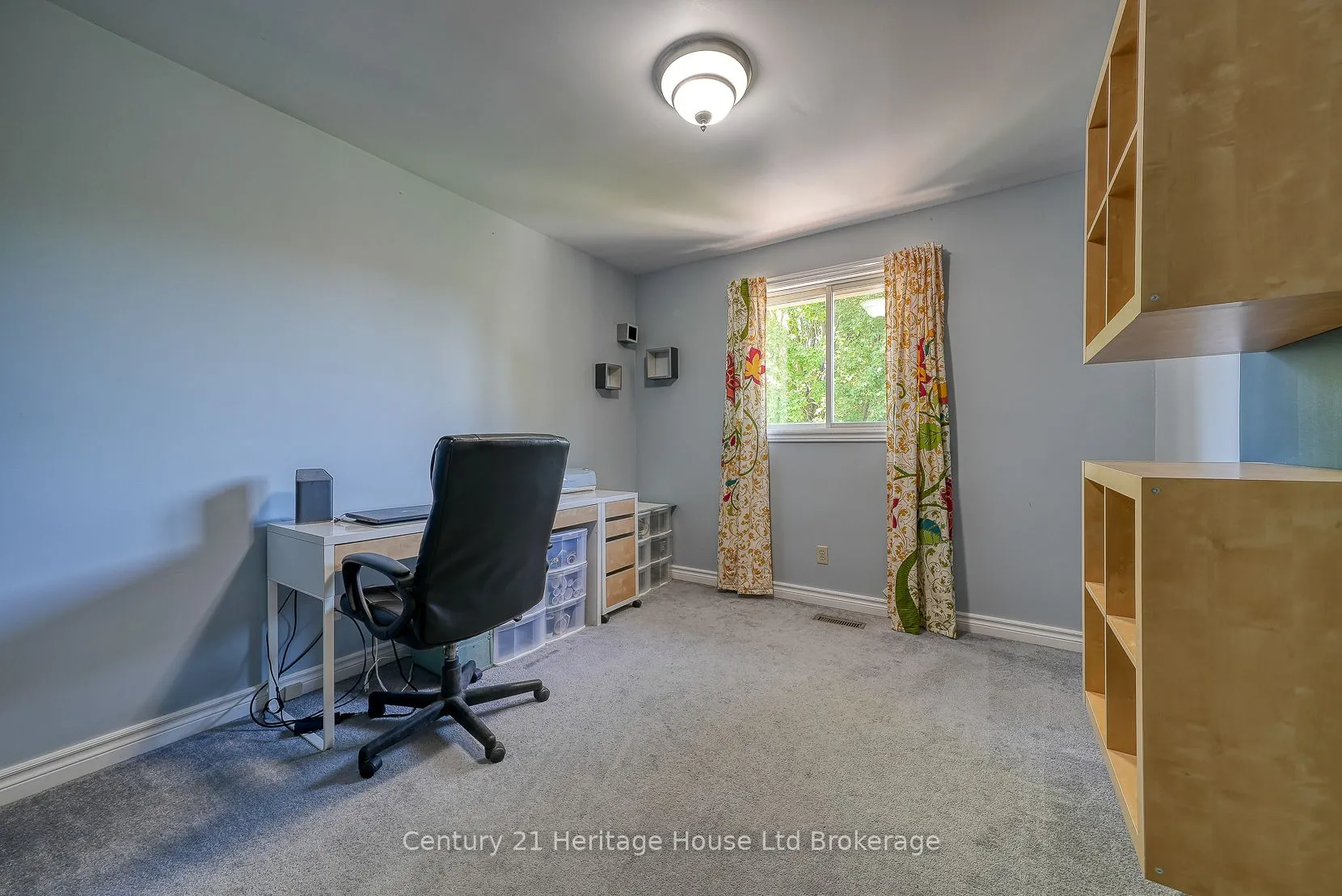 5 Mohican Drive